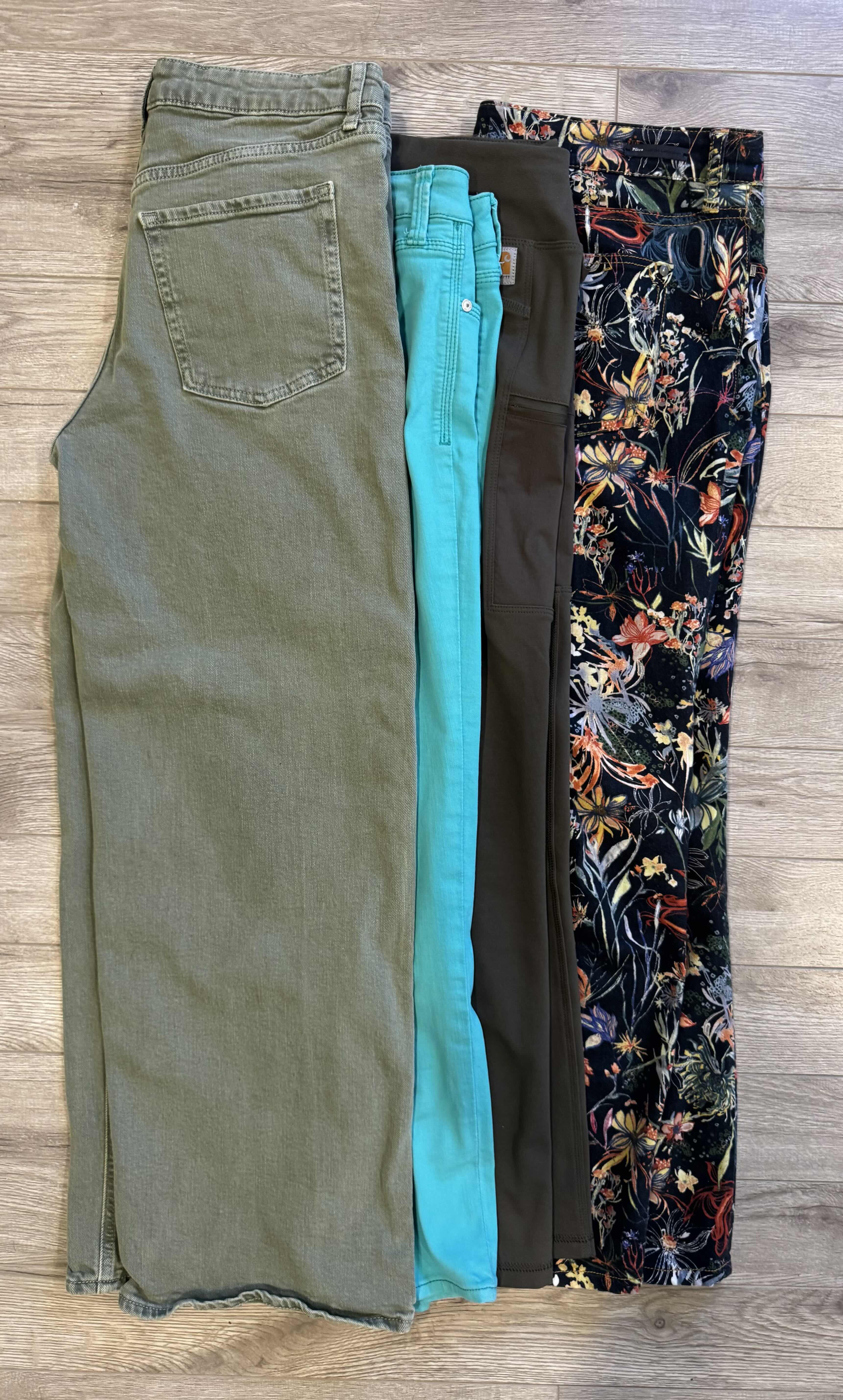 Photo 1 of 10 PAIRS-WOMEN'S PANTS  & JEANS (SIZE M/L)