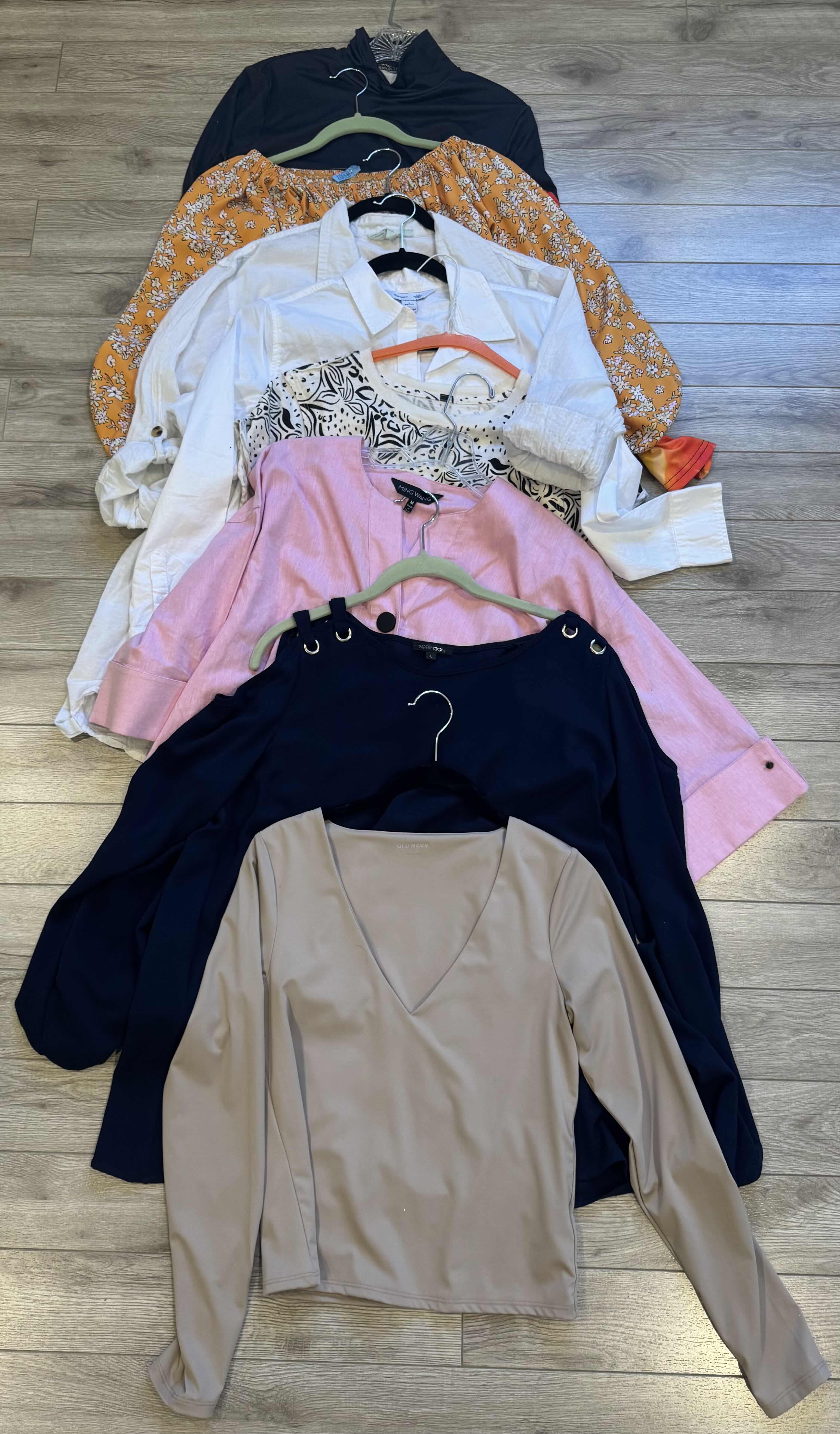 Photo 1 of 16-WOMEN'S TOPS & BLOUSES (SIZES S, M & L)