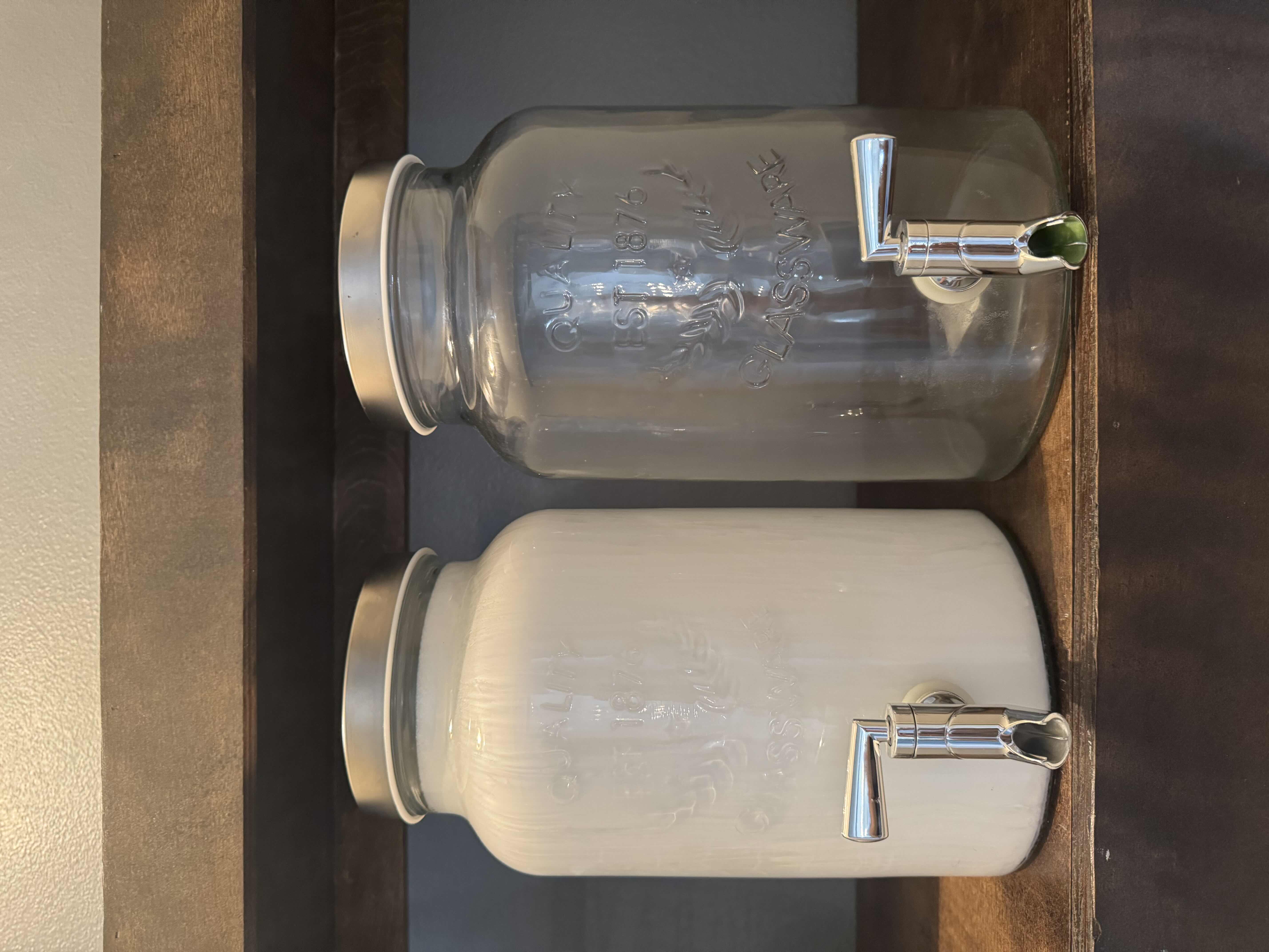 Photo 1 of KITCHEN HOUSEHOLD GOODS, DRINK DISPENSERS