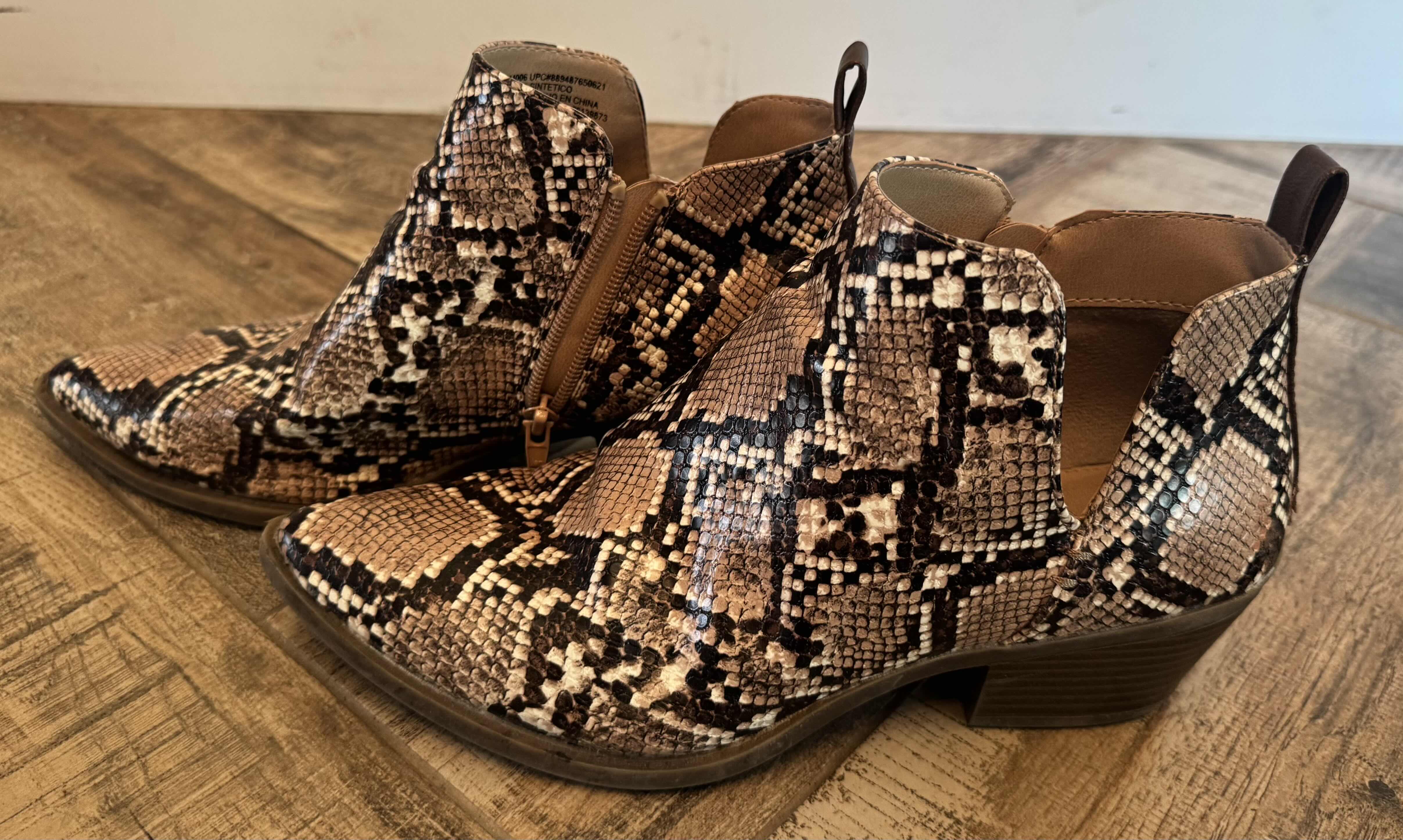 Photo 3 of 3 PAIRS-WOMEN'S SHOES/BOOTS (SIZE 9)