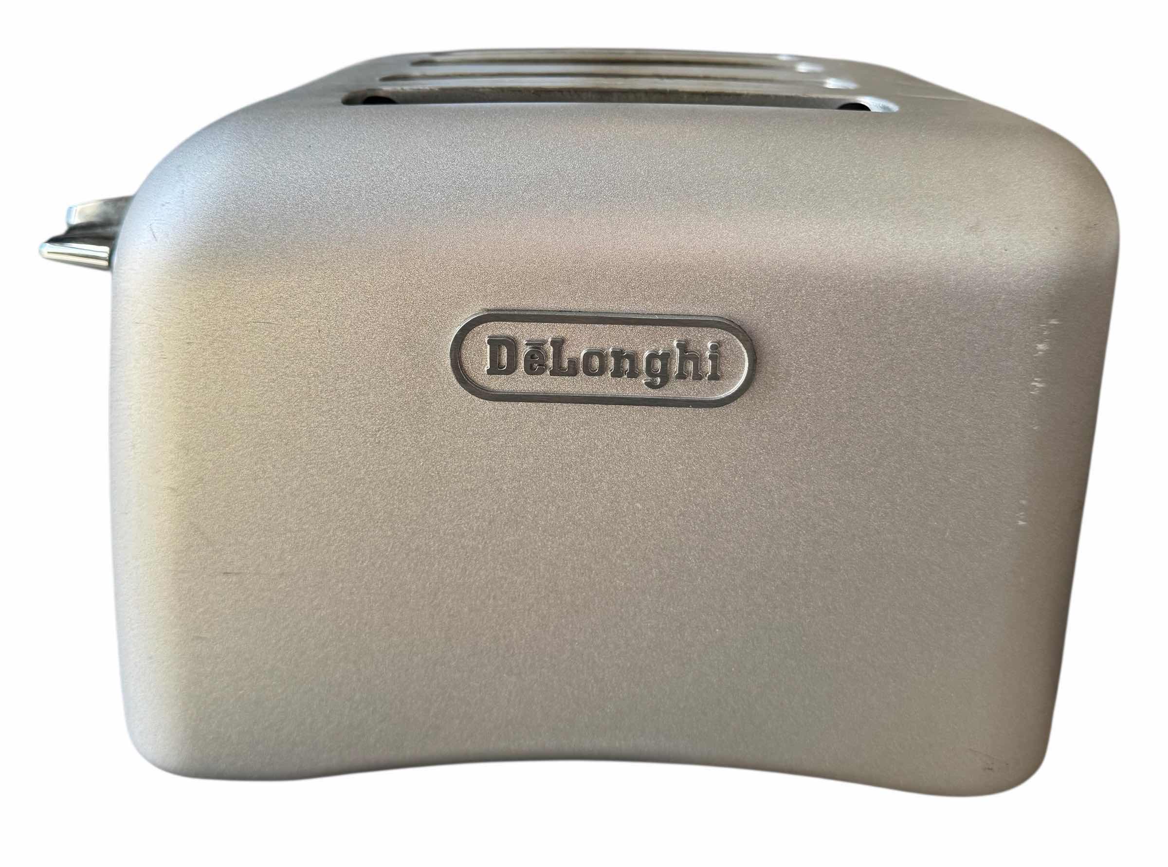 Photo 1 of DELONGHI STAINLESS STEEL 4 SLICE TOASTER