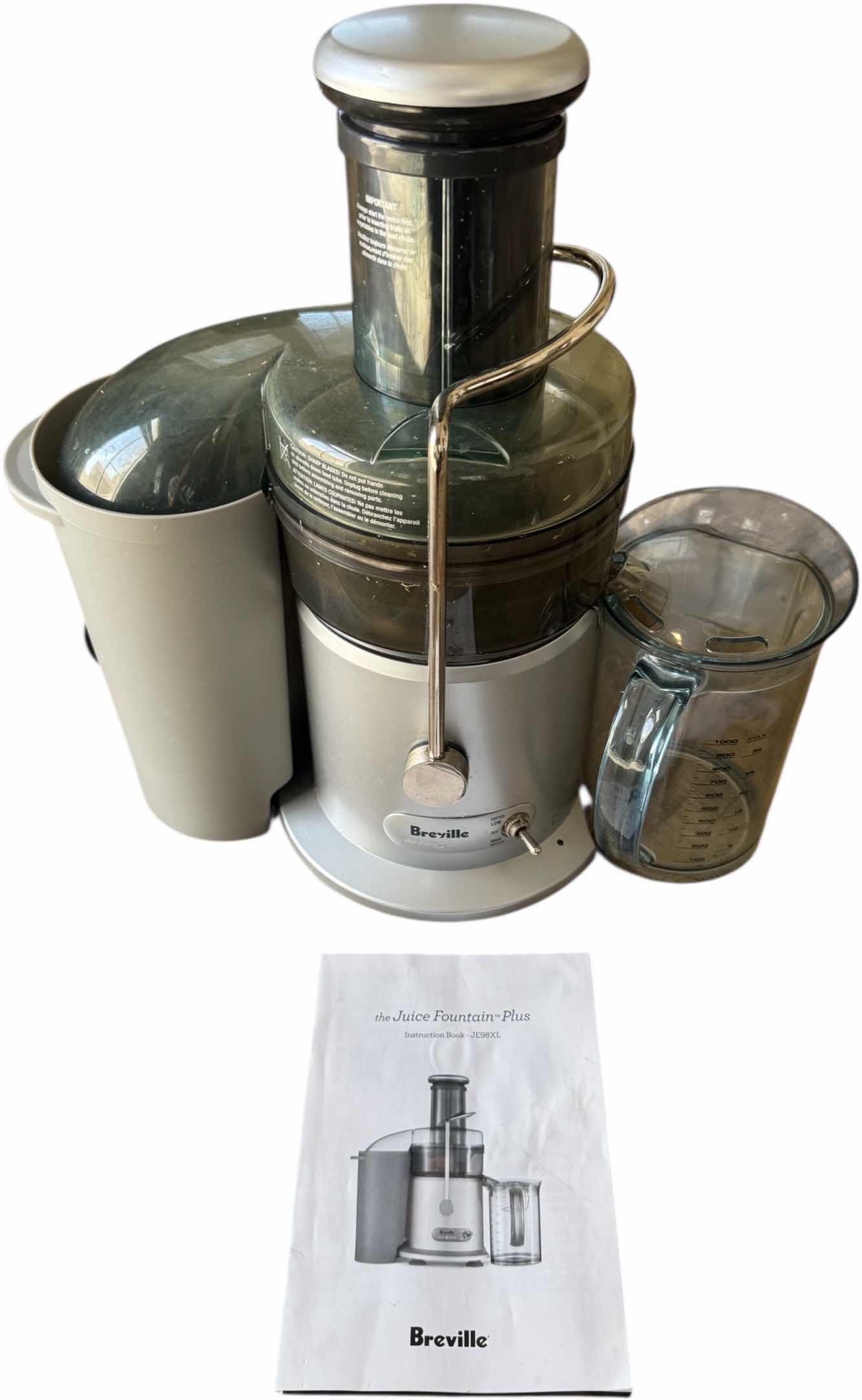 Photo 1 of BREVILLE JUICER, 7 THICK GREEN GLASSES
