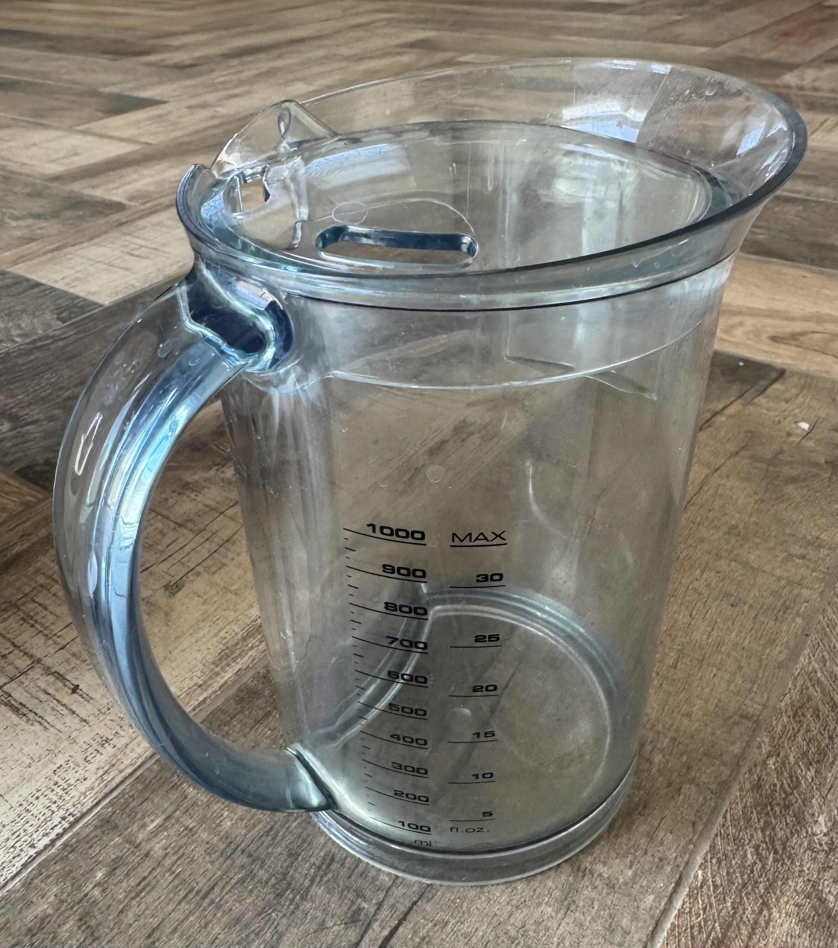 Photo 1 of BREVILLE JUICER, 7 THICK GREEN GLASSES
