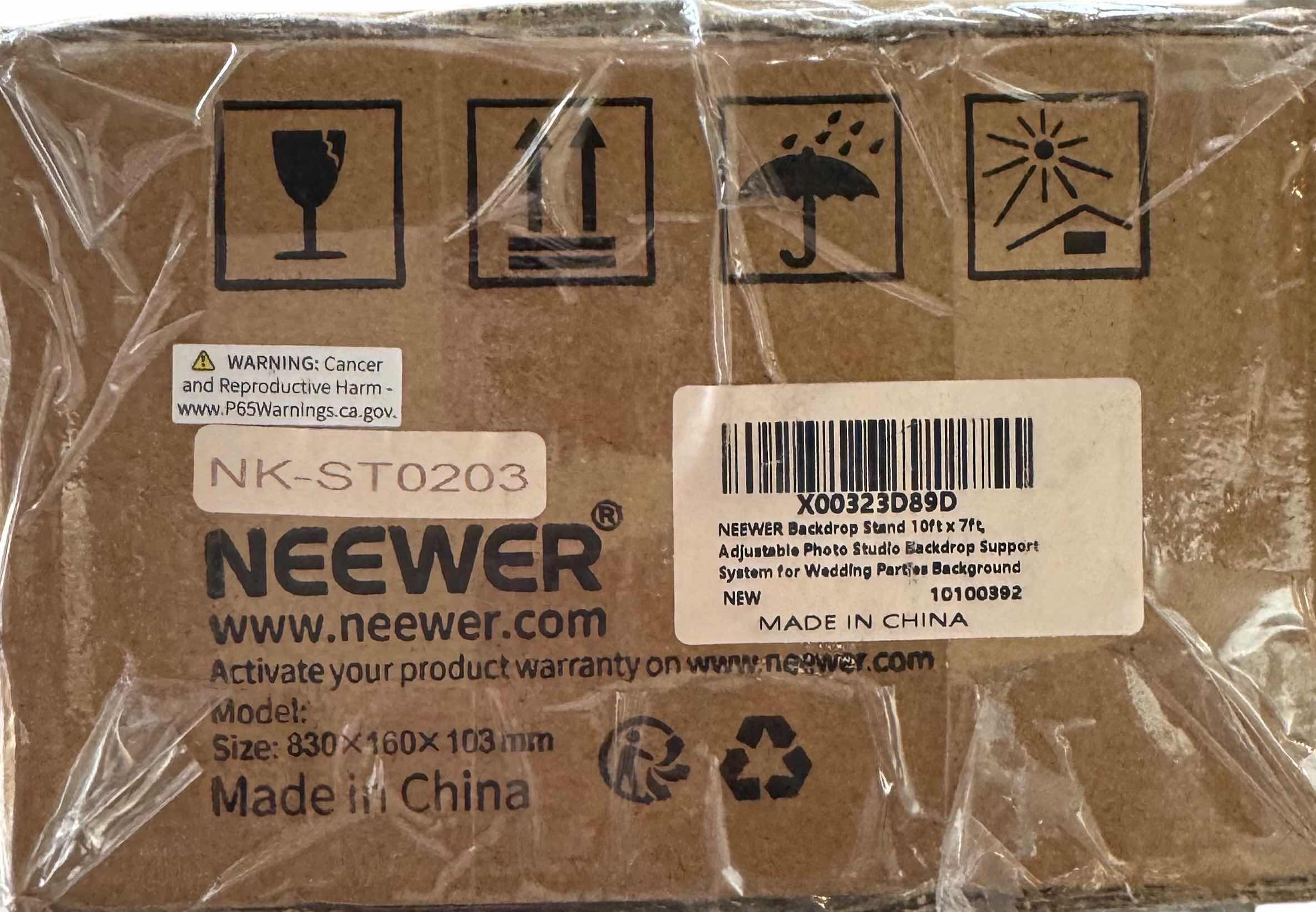 Photo 1 of NIB NEEWER PHOTO STUDIO CARRYING TROLLEY BOX W BACKDROP STAND 10'x7'