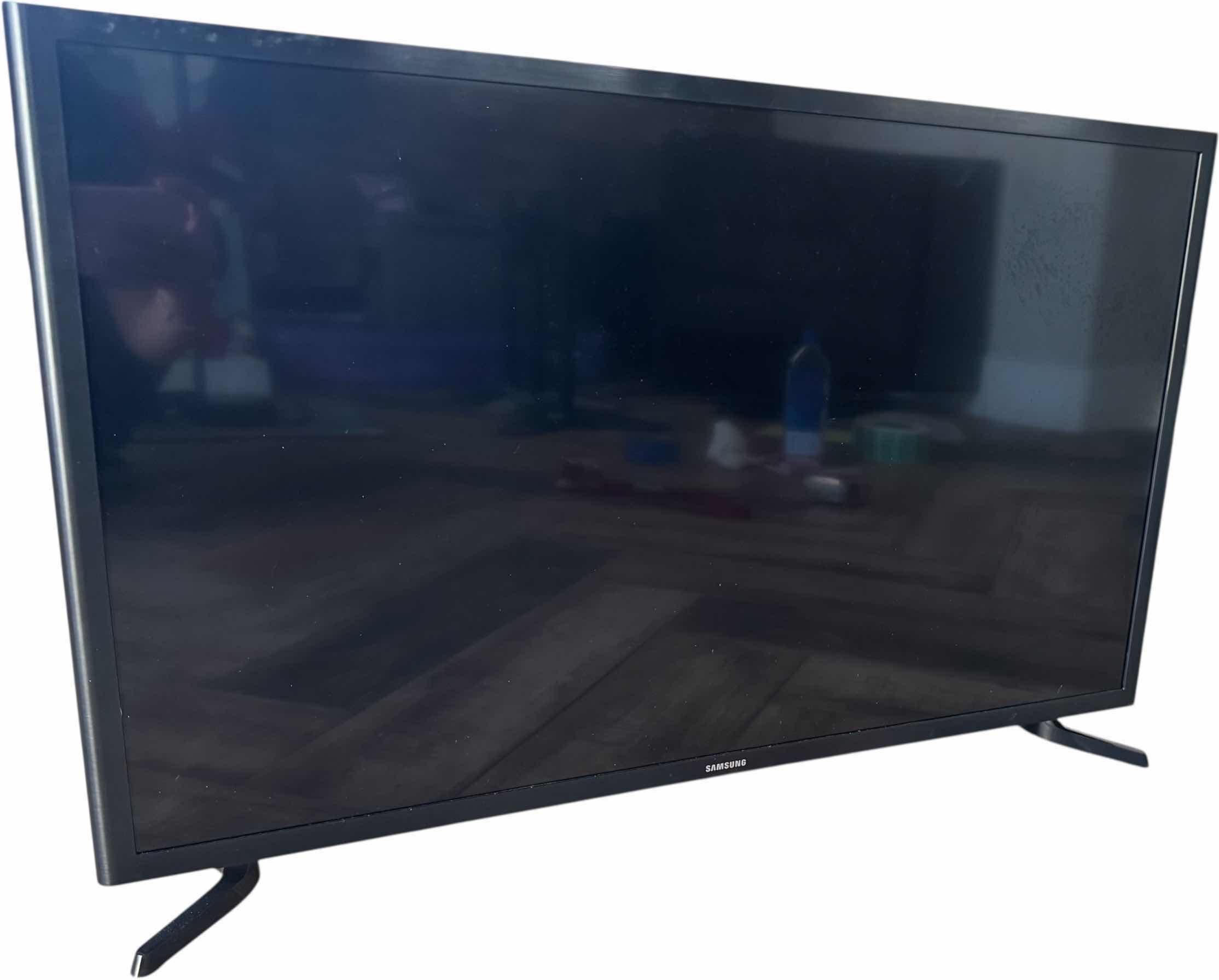 Photo 1 of 28" SAMSUNG TV W REMOTE MODEL NO: UN32J5003AF