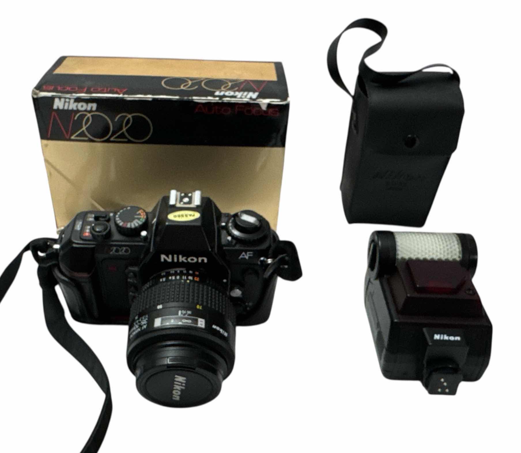 Photo 1 of NIKON N2020 FILM 35mm CAMERA W ACCESSORIES