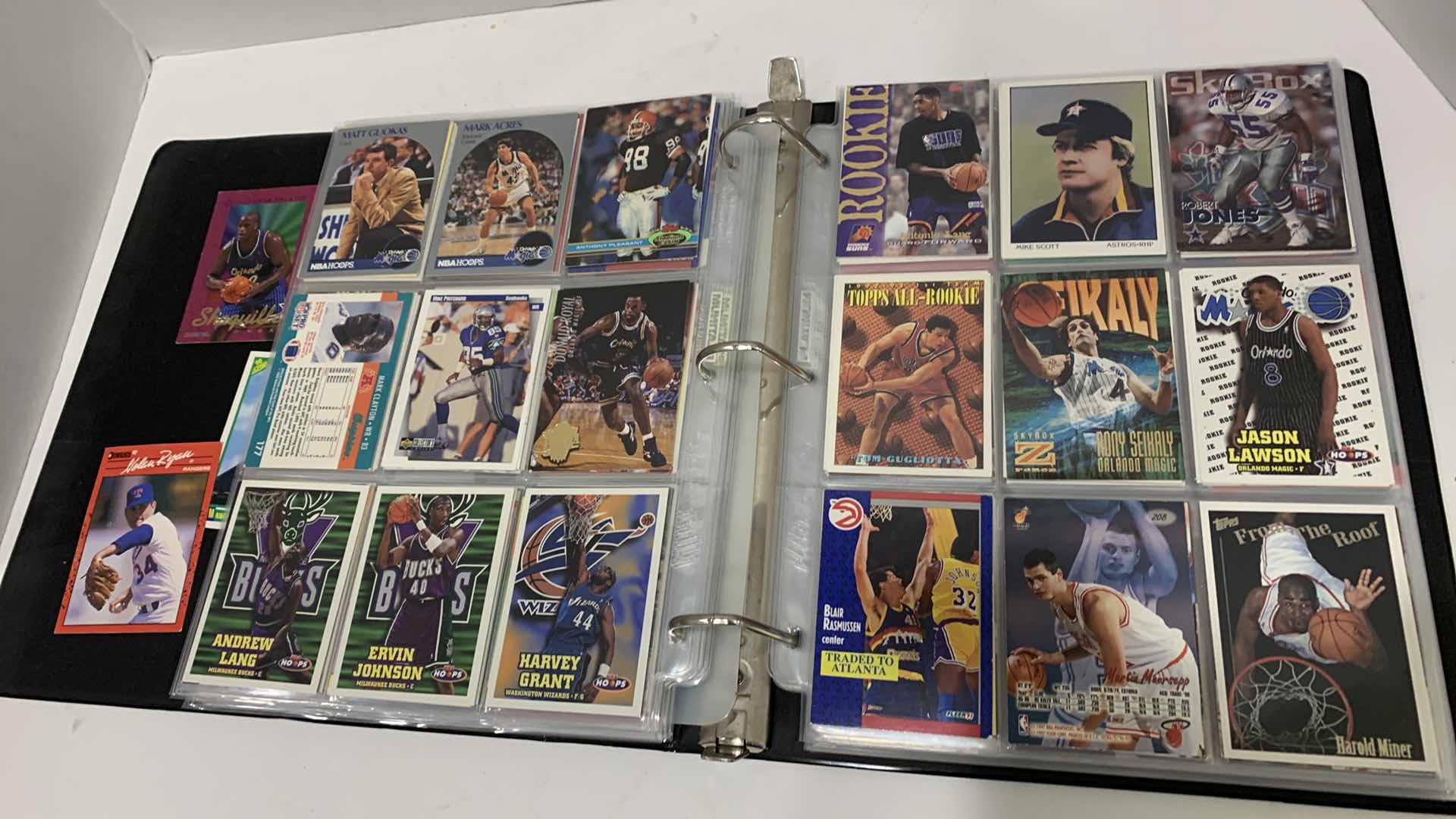 Photo 1 of ASSORTED SPORTSCARDS