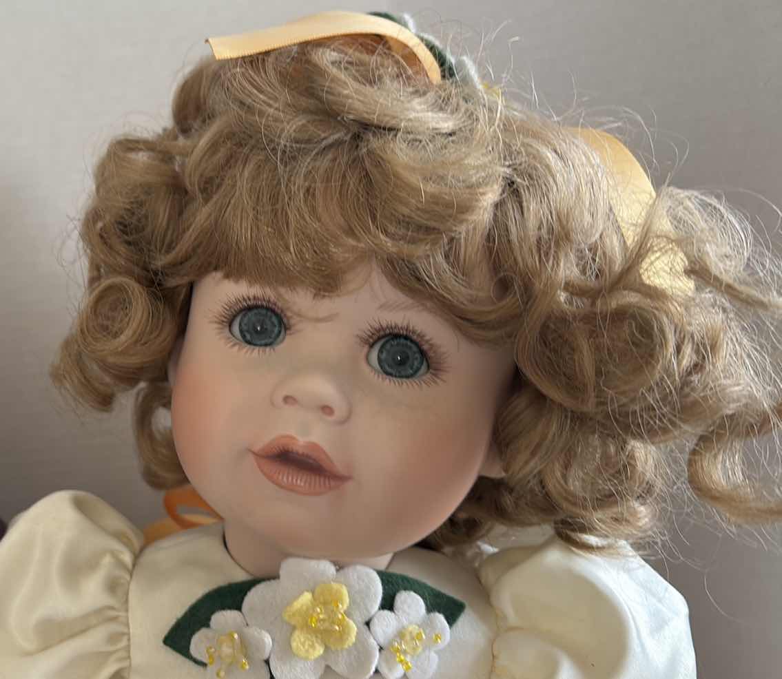 Photo 1 of (2)PCS MARIE OSMOND HARMONY AND YELLOW ROSE OF TEXAS PORCELAIN DOLL H13”