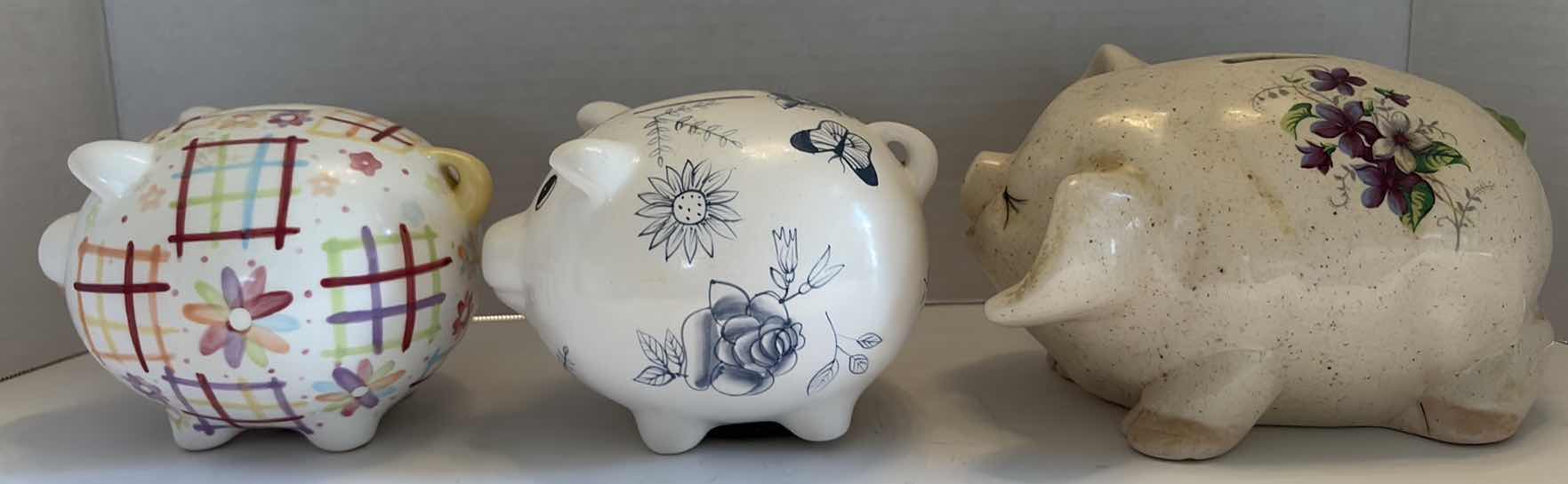 Photo 1 of (3)PCS PIG PIGGY BANKS HAND-PAINTED