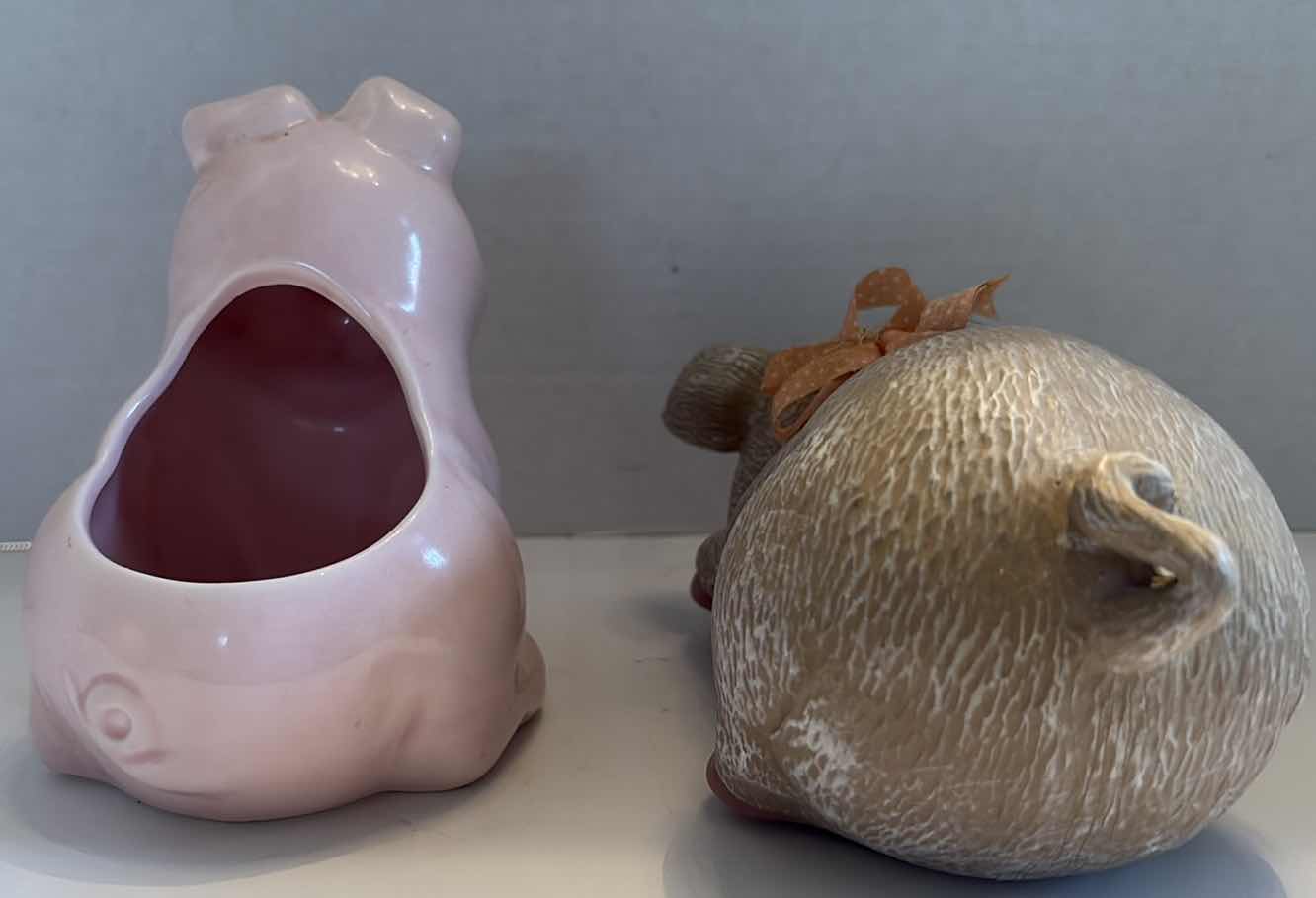 Photo 1 of (2)PCS PIG PLANTER AND DECOR H5”