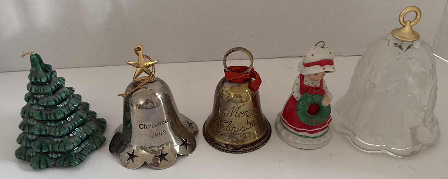 Photo 1 of (9)PCS CHRISTMAS BELLS H6.5”