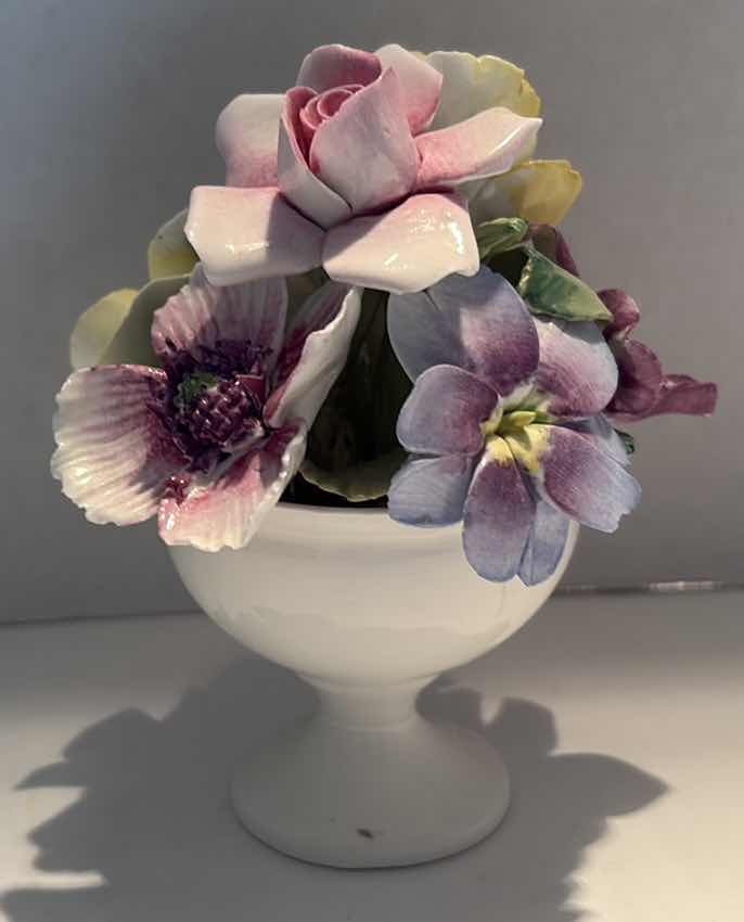 Photo 1 of (4)PCS FLOWER TRINKETS