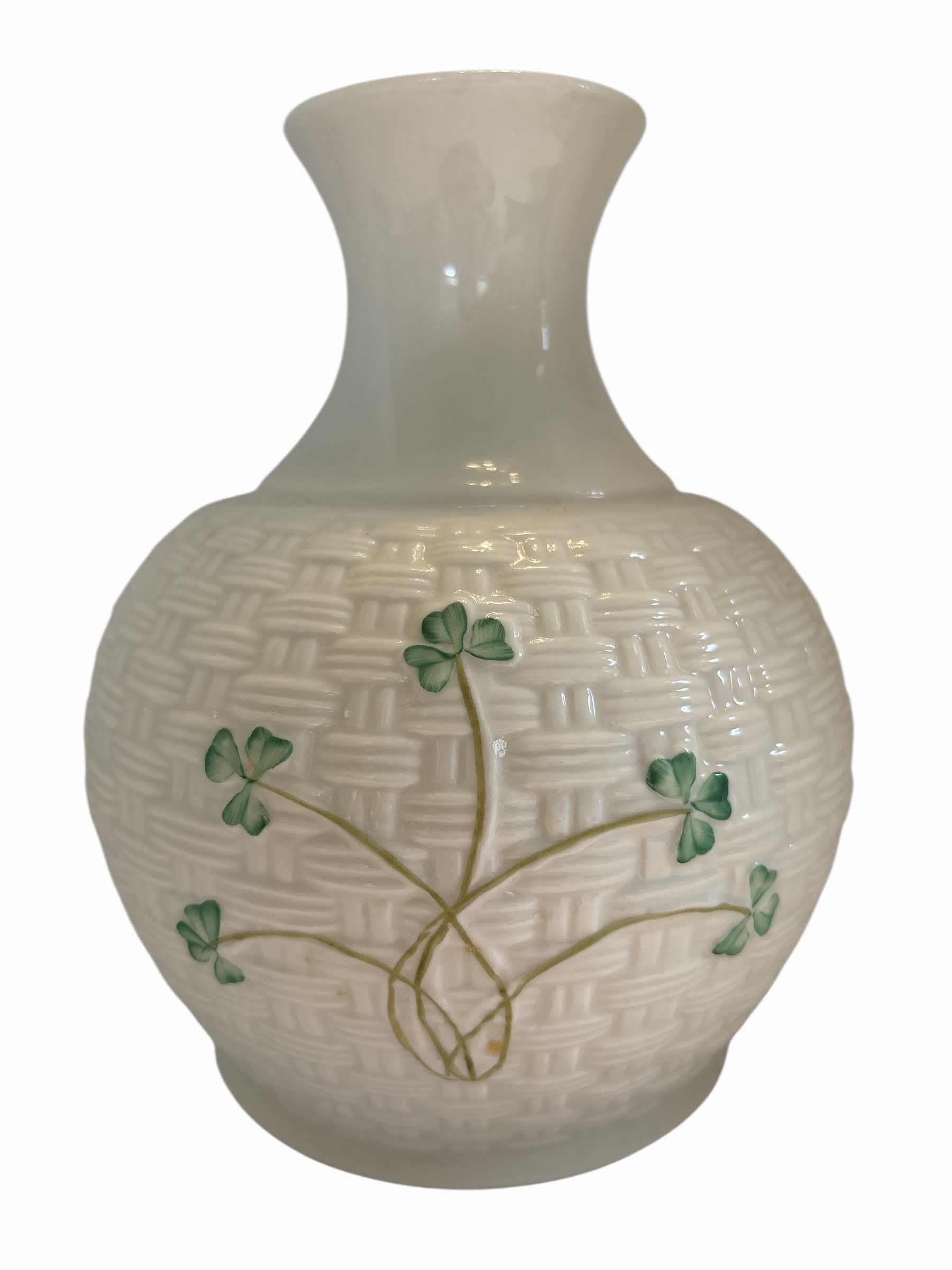 Photo 1 of BELLEEK IRISH SHAMROCK VASE H7”