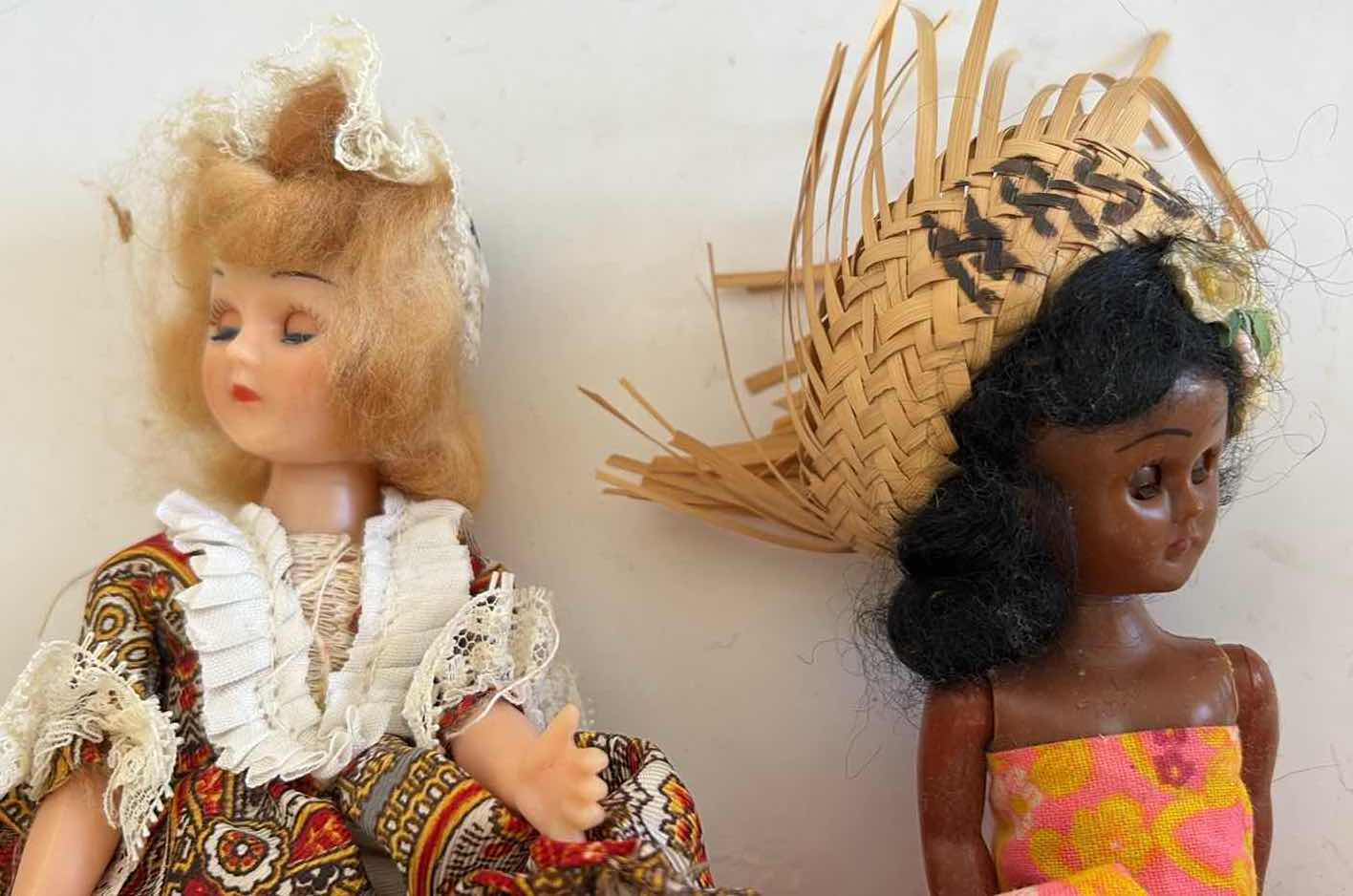 Photo 1 of (4)PCS AROUND THE WORLD DOLLS PLASTIC H7”