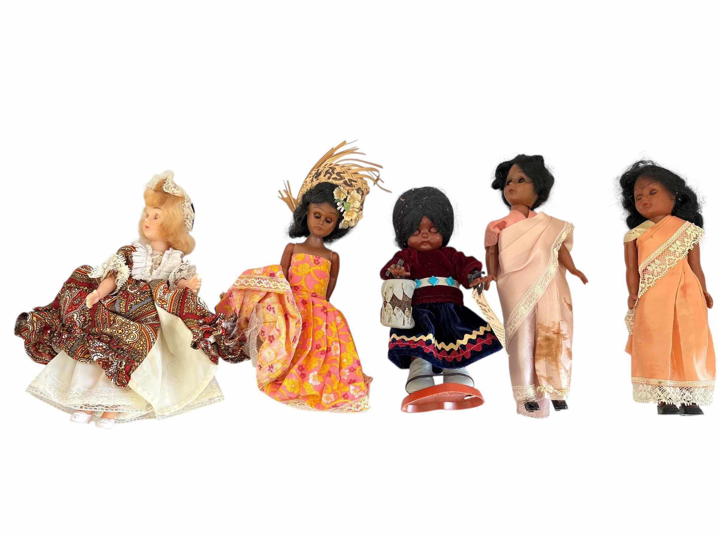 Photo 1 of (4)PCS AROUND THE WORLD DOLLS PLASTIC H7”