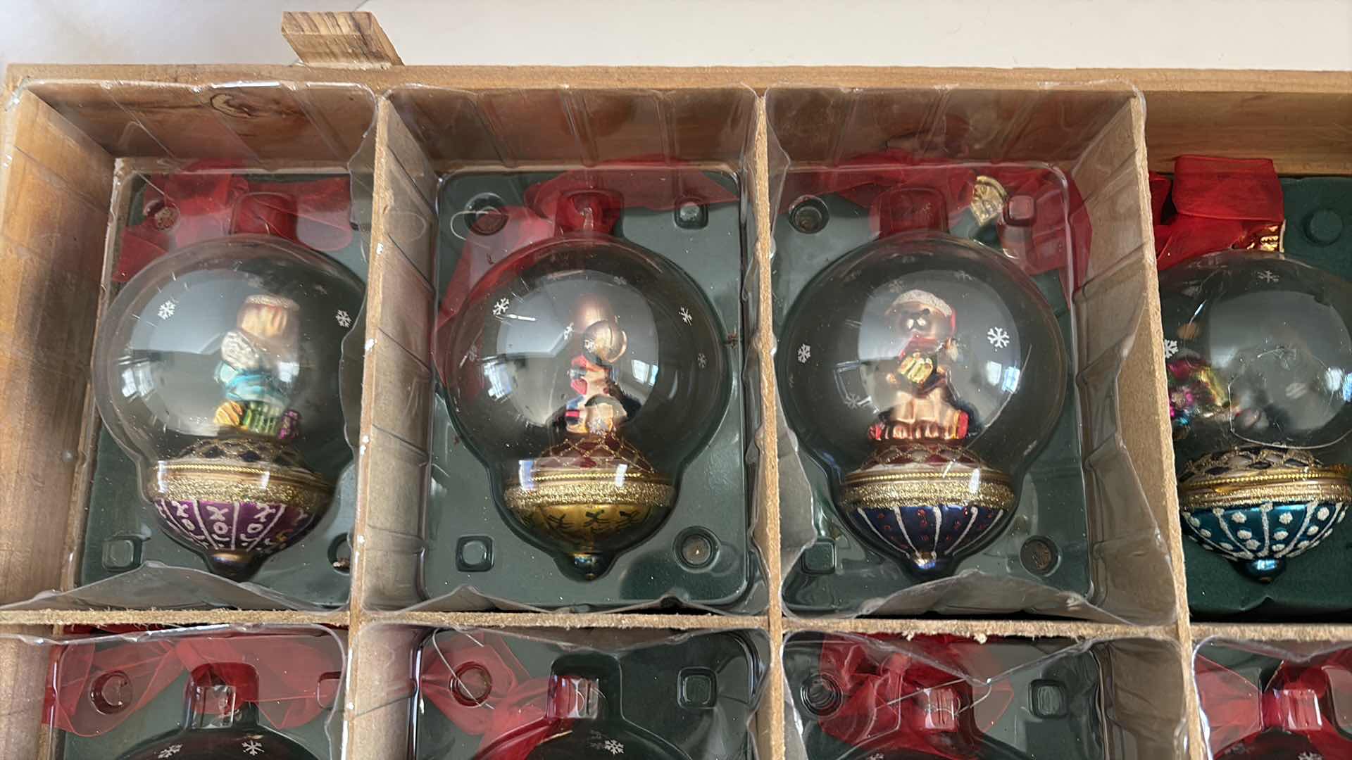 Photo 1 of (10)PCS THOMAS PACCONI CHRISTMAS GLASS GLOBES
