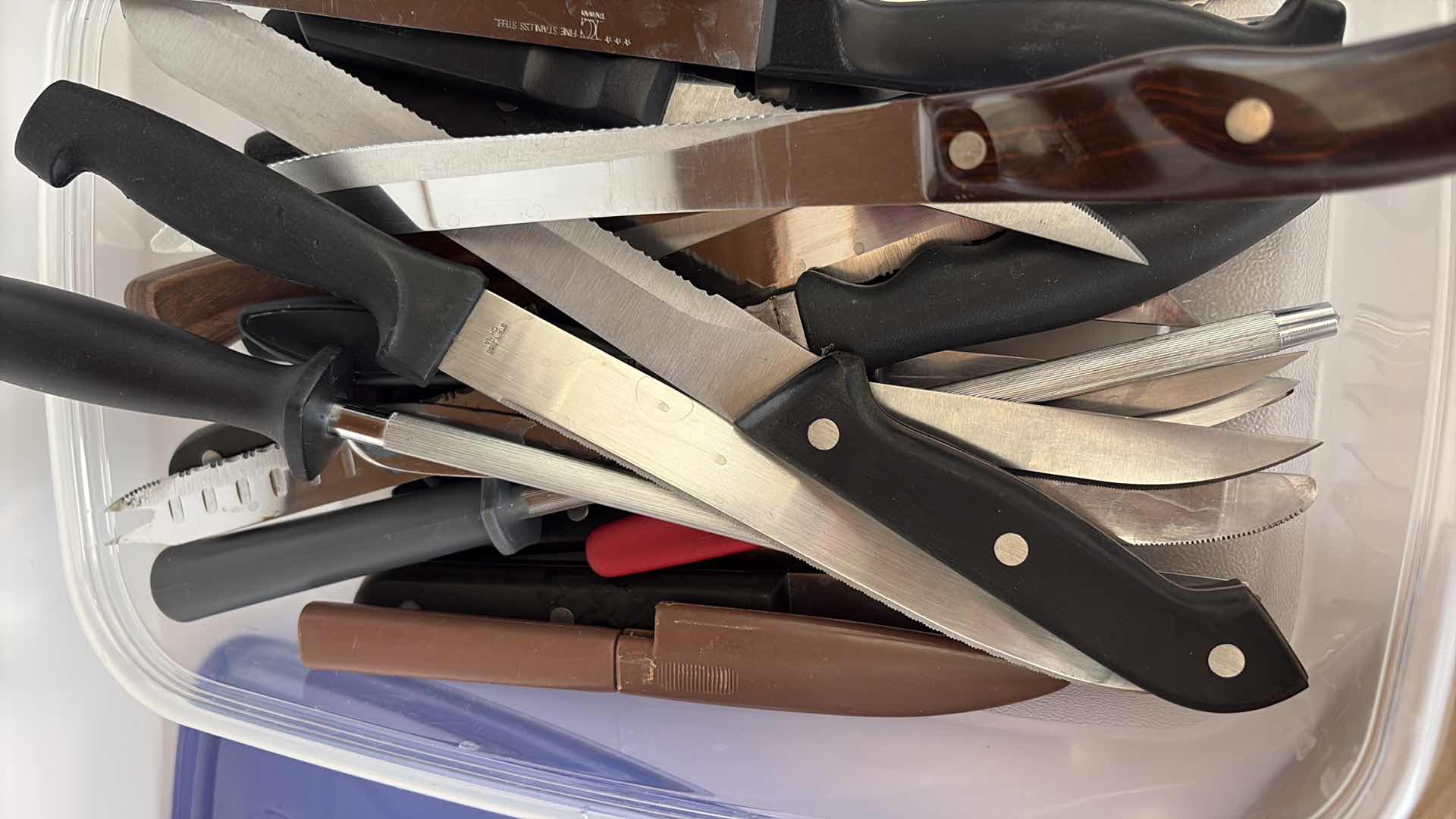 Photo 1 of CONTAINER OF KNIVES