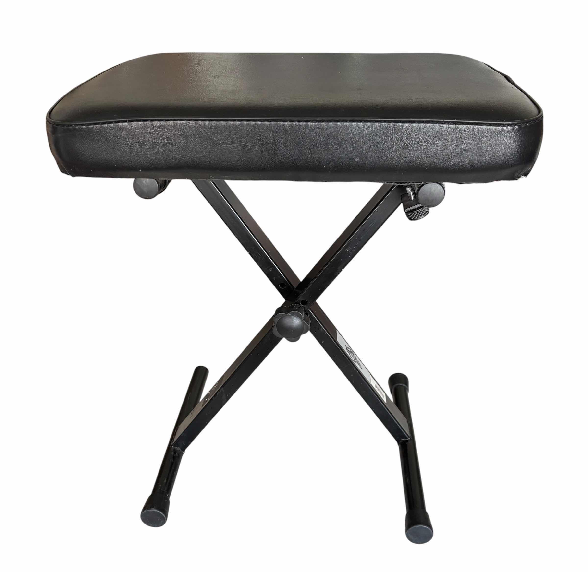 Photo 1 of WORLD TOUR DELUXE KEYBOARD BENCH