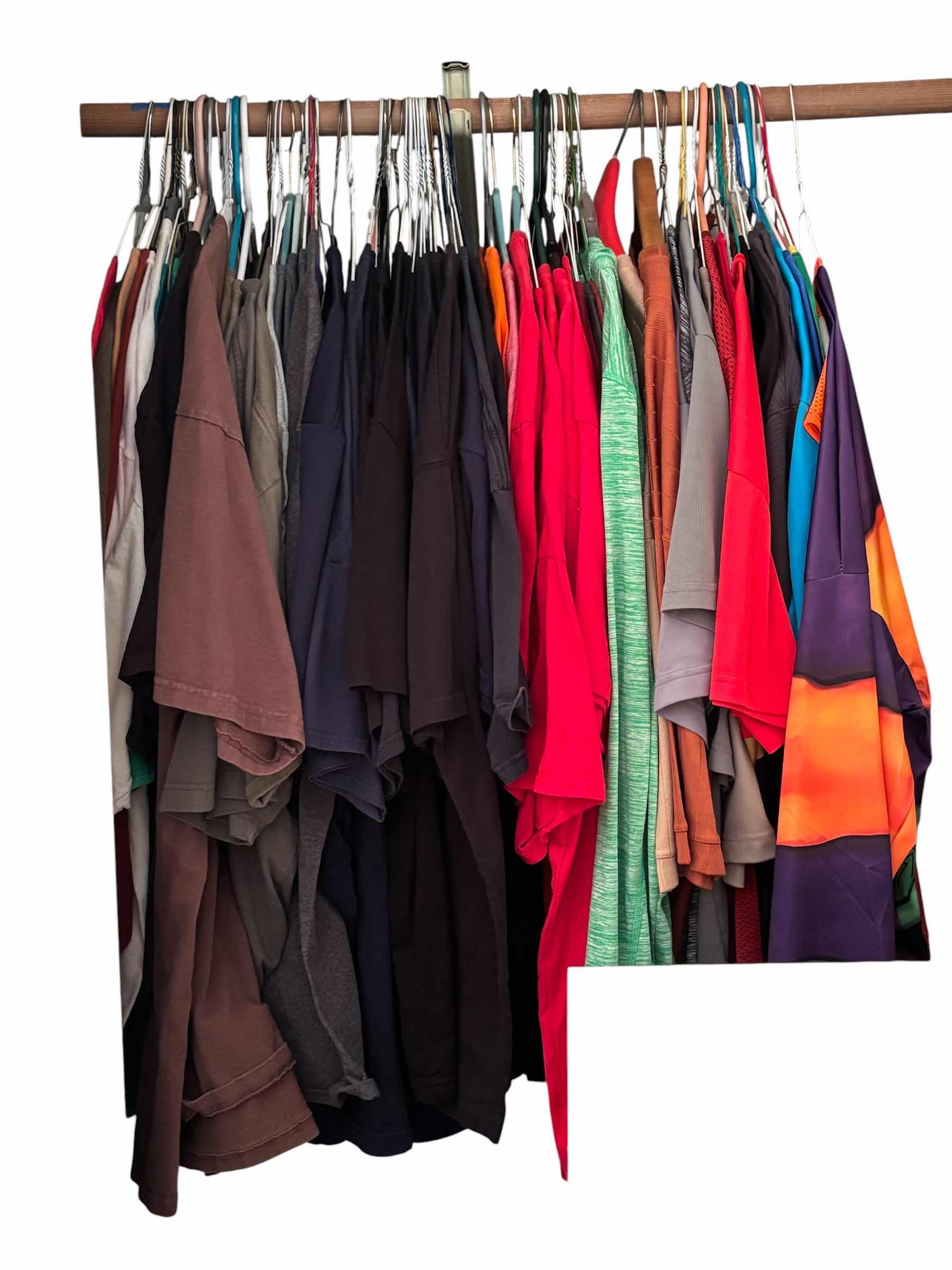 Photo 1 of SHIRTS SIZE 3XL