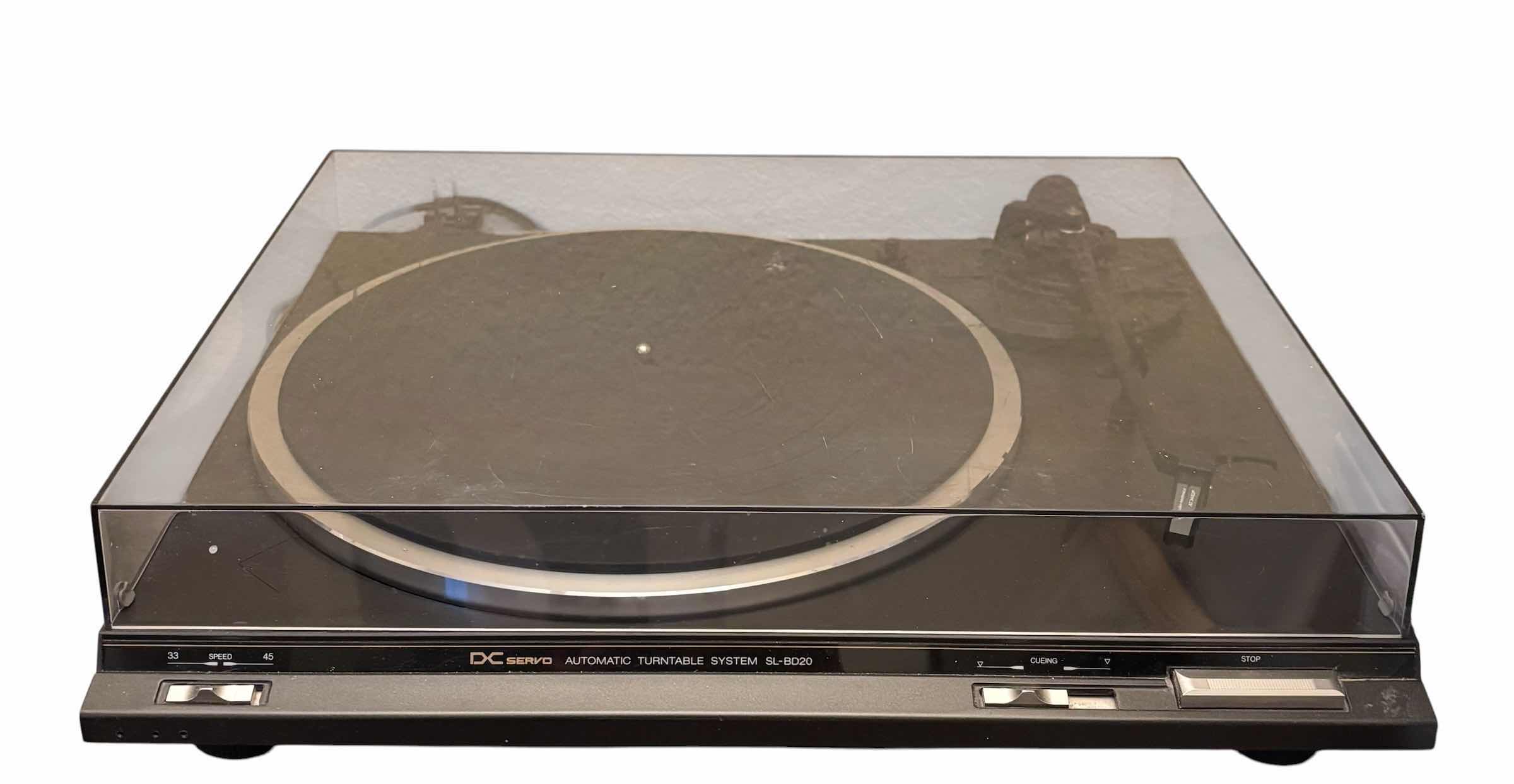 Photo 1 of TECHNICS SL-BD20 DC SERVO AUTOMATIC TURNTABLE