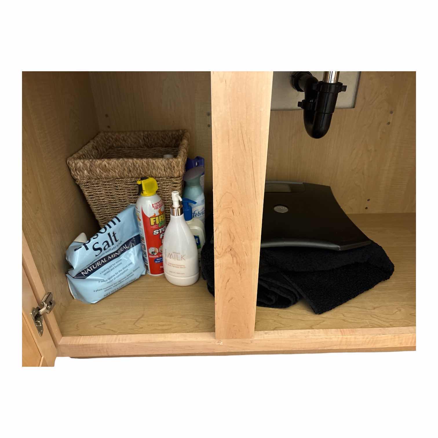 Photo 1 of CONTENTS OF GUEST BATHROOM