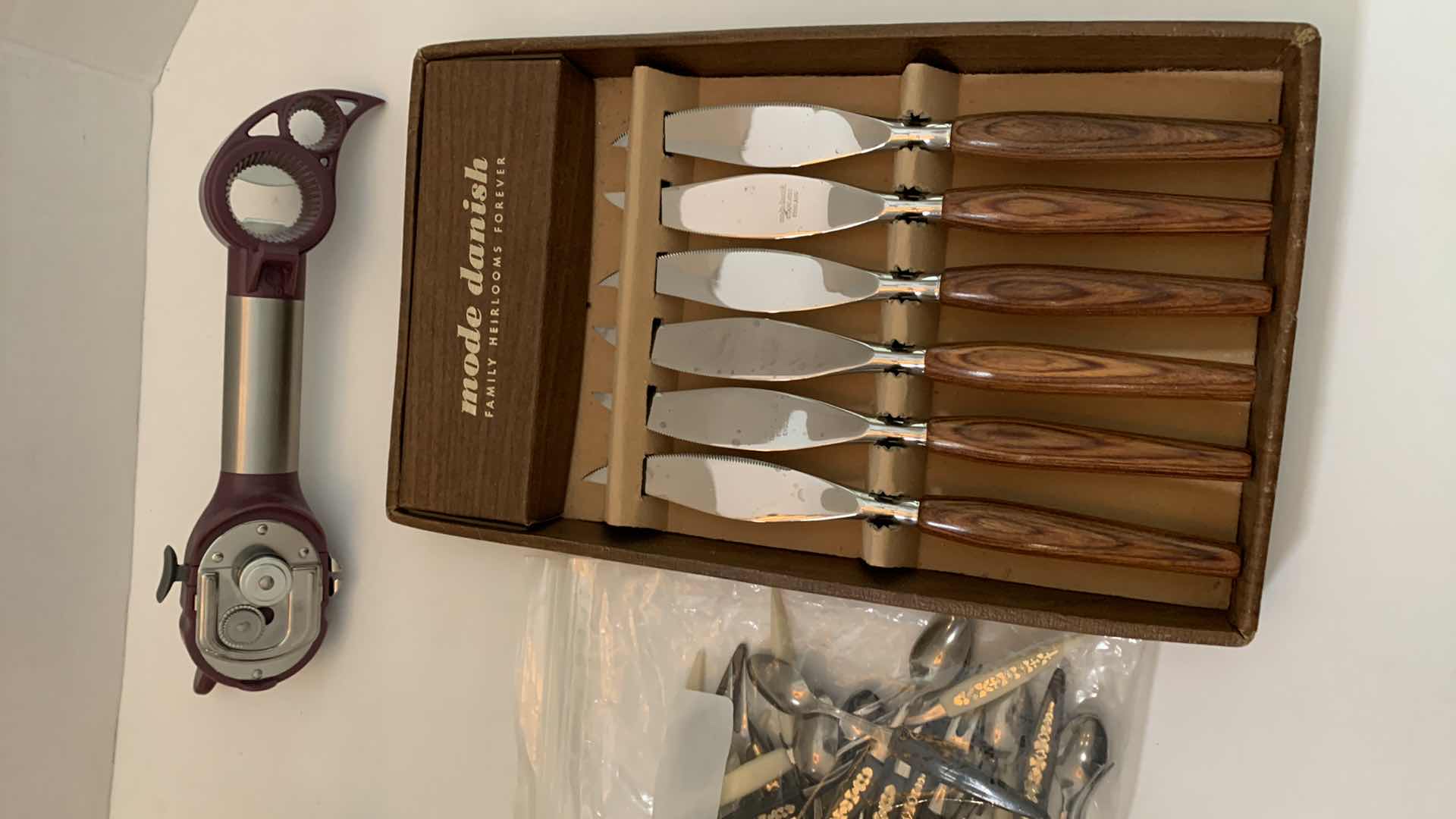 Photo 1 of HORS D’OEUVRES SET AND ELECTRIC WINE SET