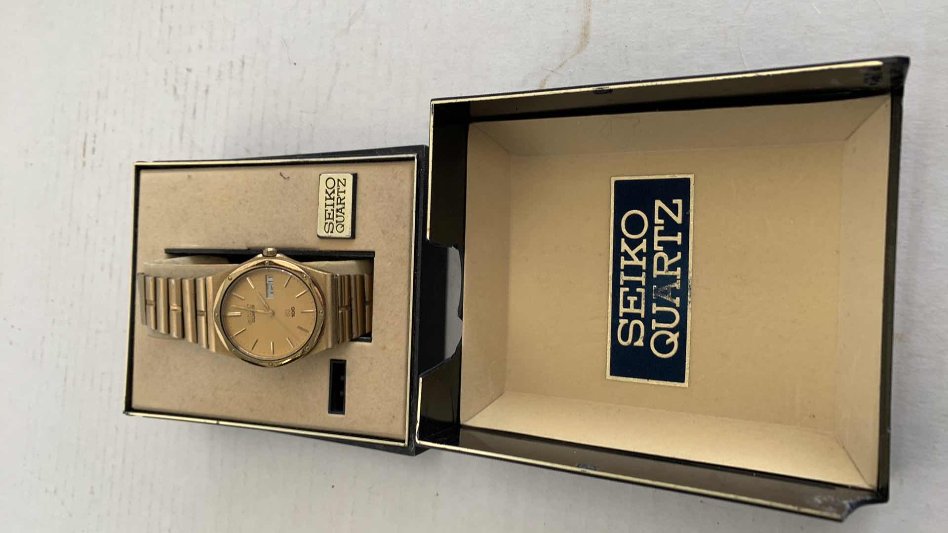 Photo 1 of VINTAGE SEIKO MENS WATCH-IN ORIGINAL BOX