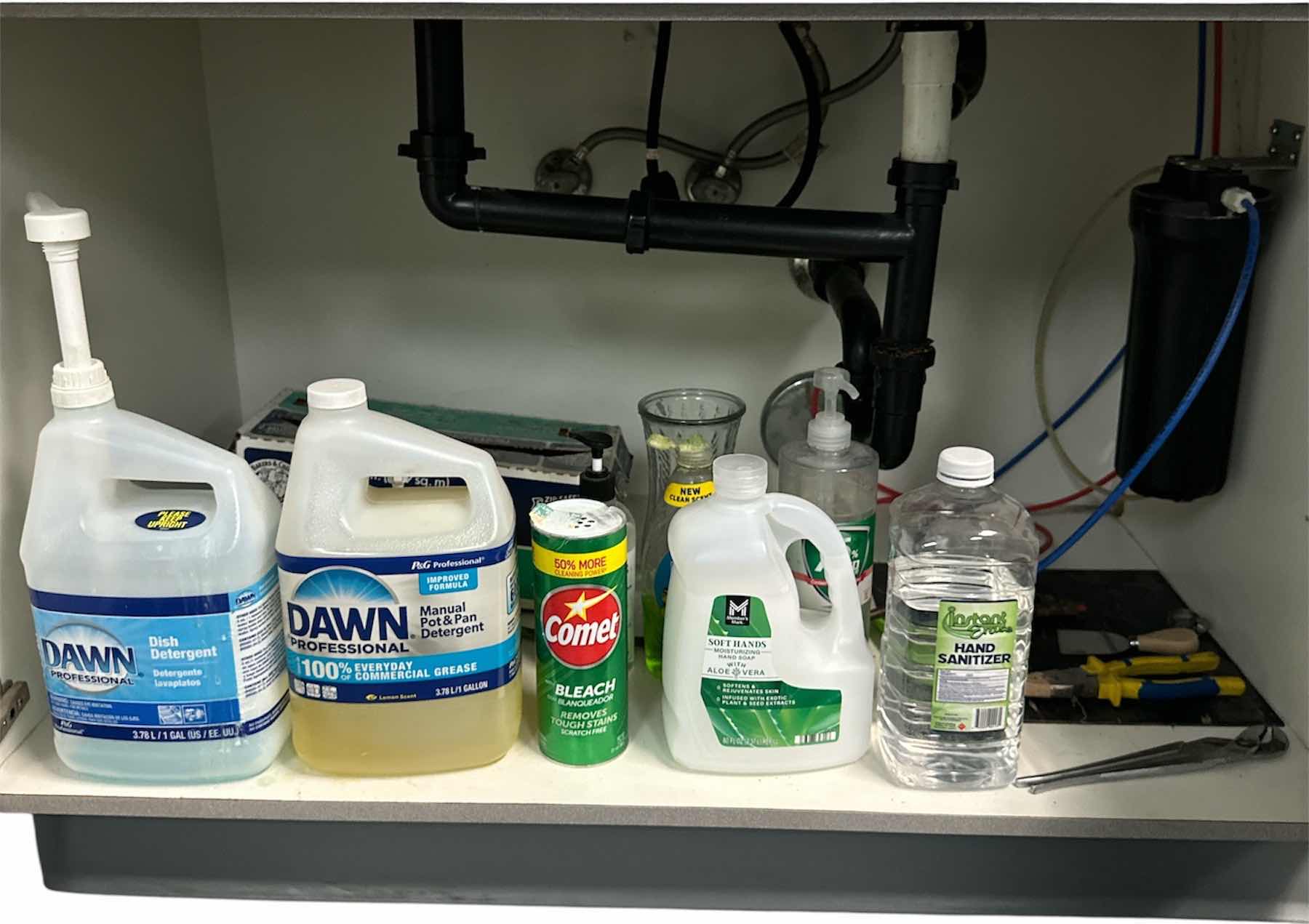 Photo 1 of *hold* CONTENTS OF CABINET