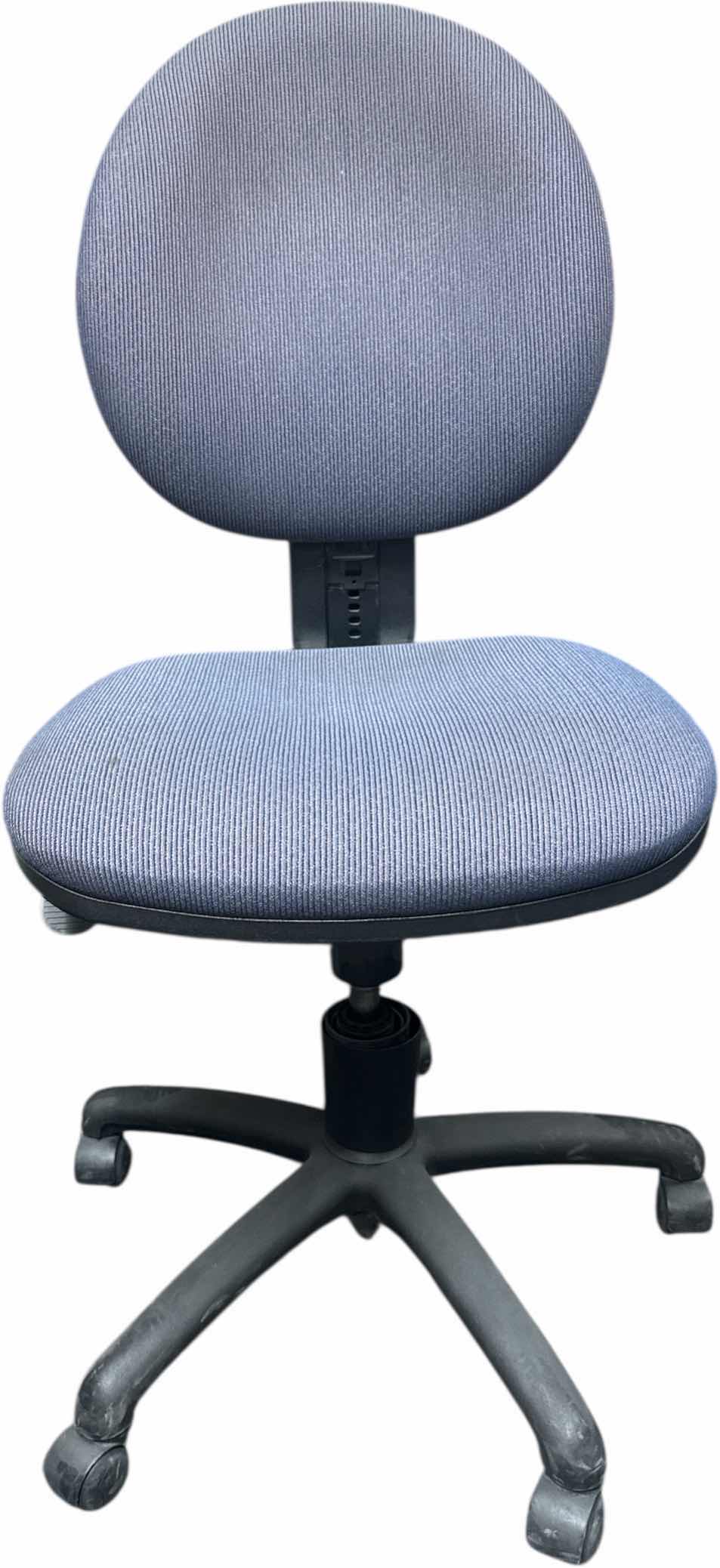 Photo 1 of ARMLESS ROLLING ERGONOMIC OFFICE CHAIR FABRIC SEAT, BLUE
19” X 21” X H42”