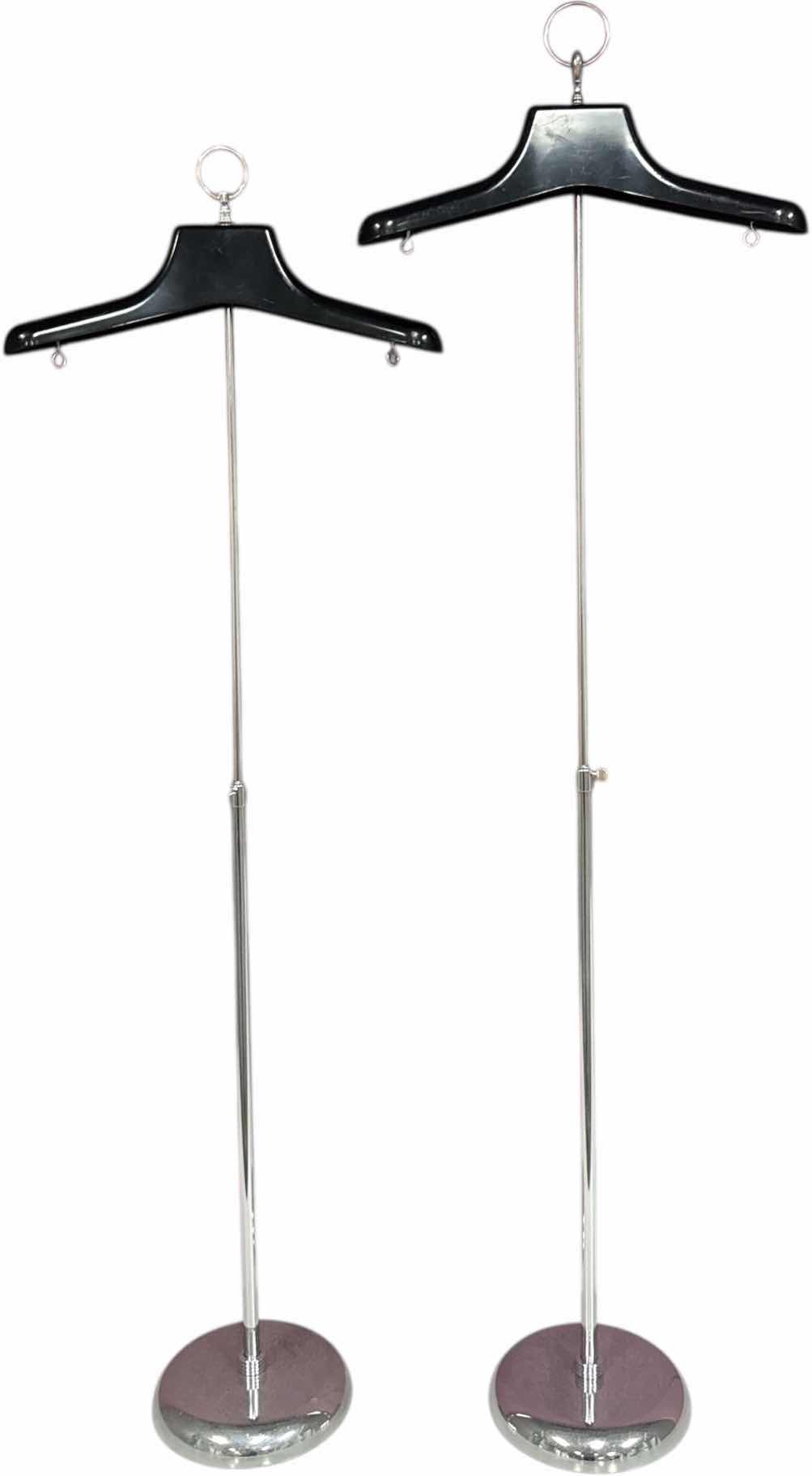 Photo 1 of 2- ADJUSTABLE GARMENT SHOWCASE STAND 
H53” AND SMALLER