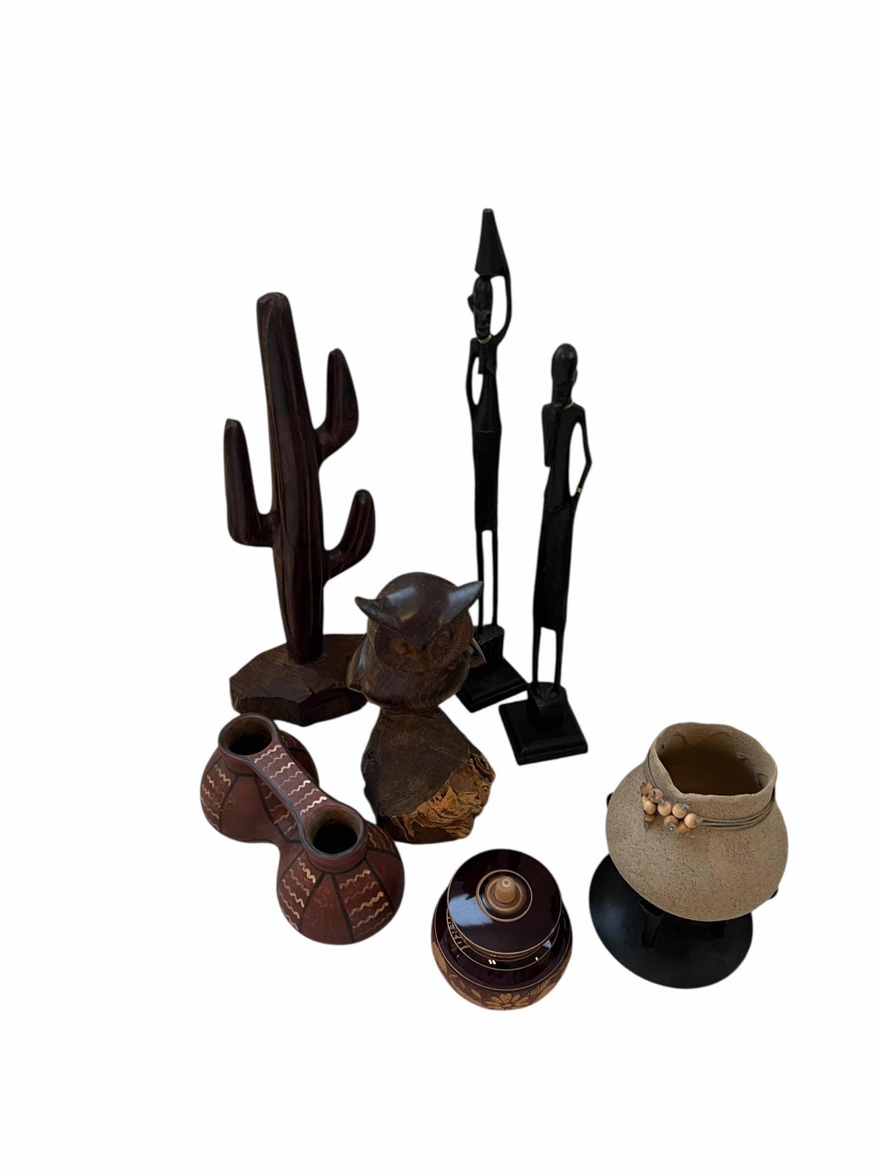 Photo 1 of ASSORTMENT OF HOME DECORATIONS