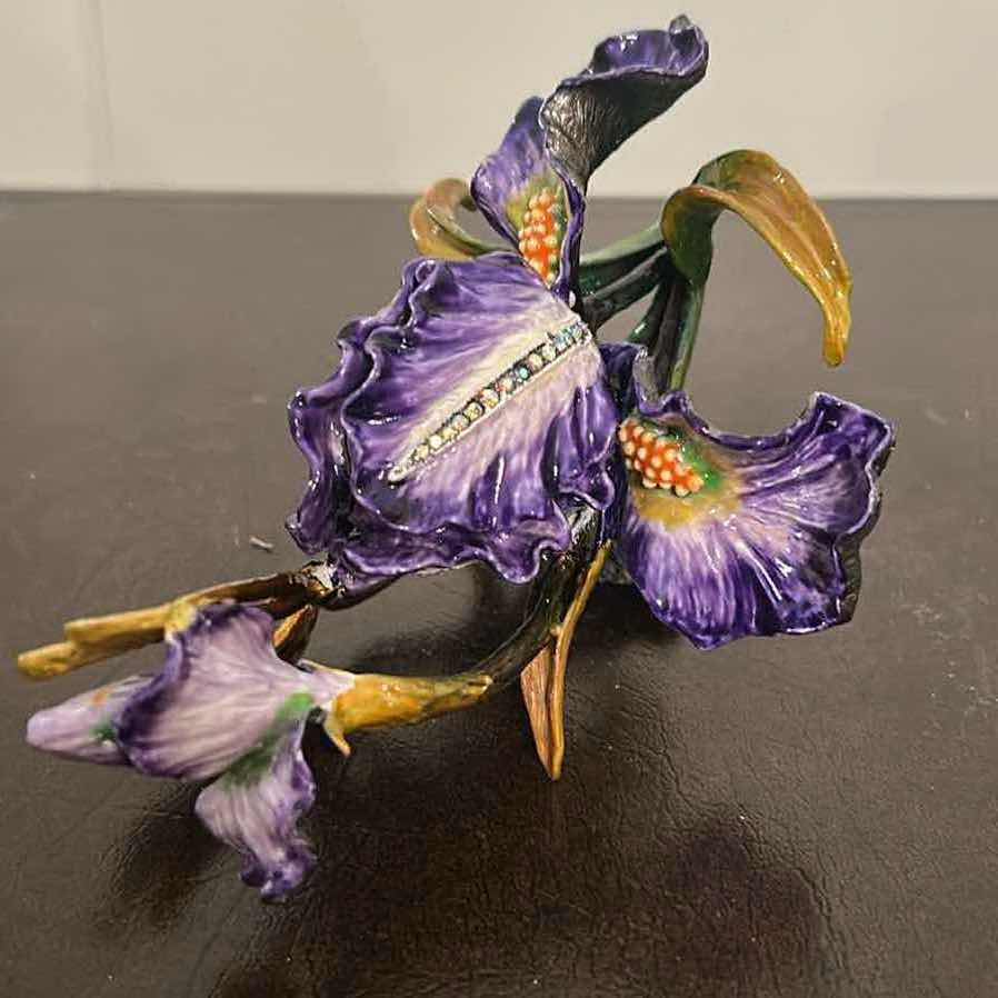 Photo 1 of 2- COLLECTABLE ORNATE CRYSTAL STUDDED TRINKET BOXES THRONE CHAIR PURPLE FLOWER