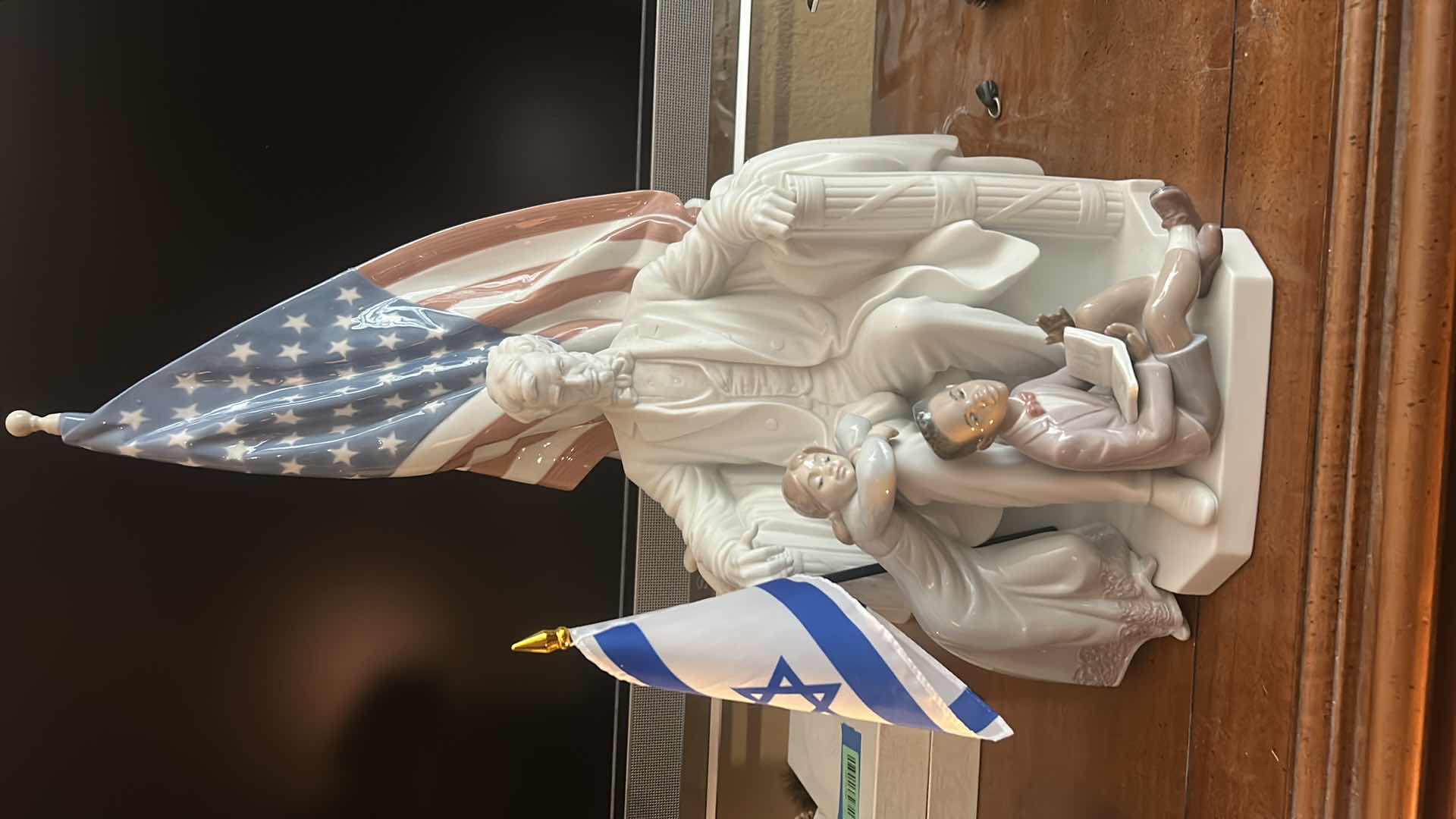 Photo 1 of LLADRO “ABRAHAM LINCOLN” PORCELAIN SCULPTURE, MODEL NUMBER 07554 OR 7554.
• IT IS A LIMITED EDITION PIECE, WITH A TOTAL RUN OF 2,500 UNITS. H24”