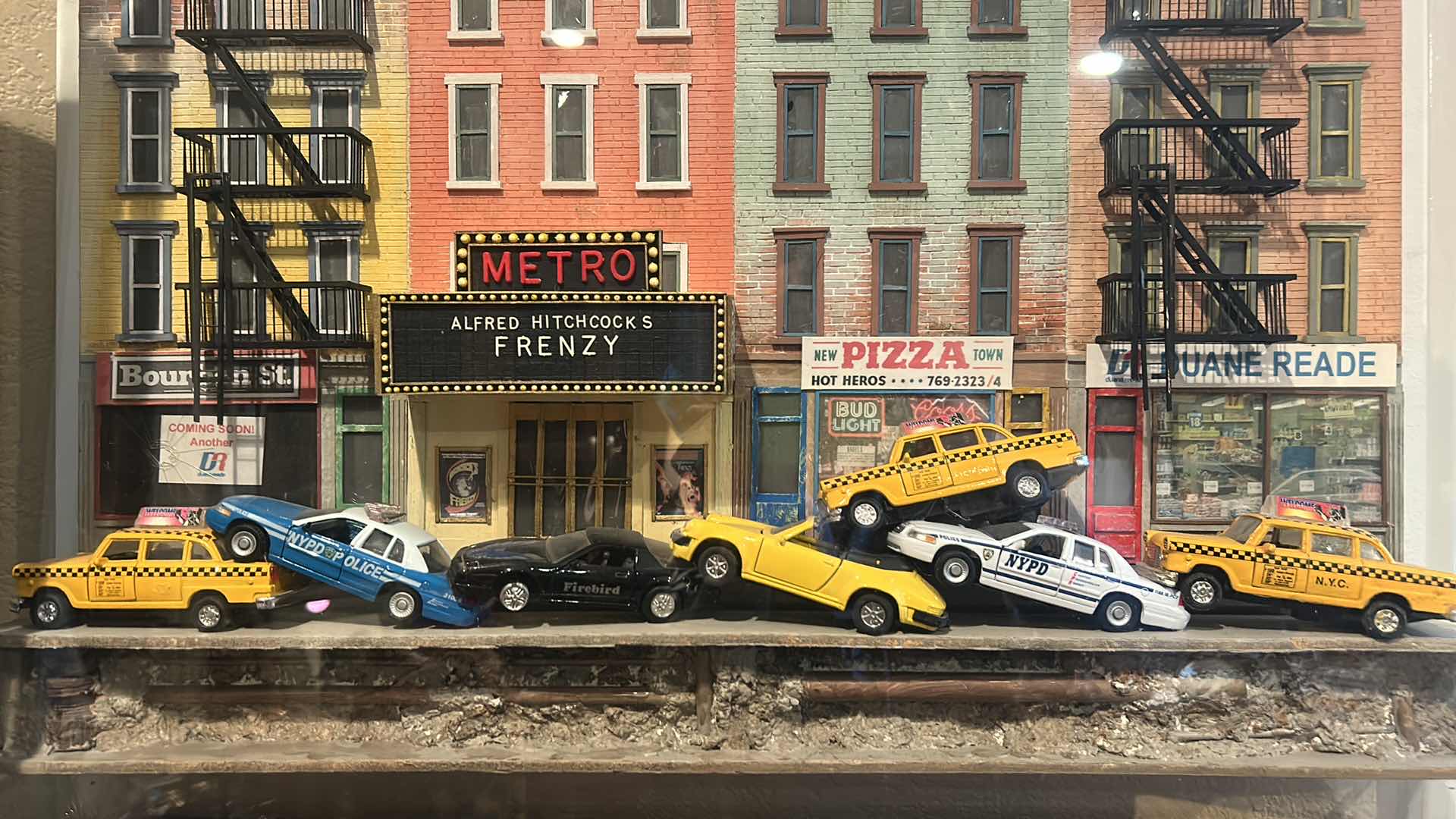 Photo 1 of ACRYLIC SHADOW BOX NEW YORK  3D ARTWORK WALL DECOR 27 1/2” x 5” x 22 1/2”