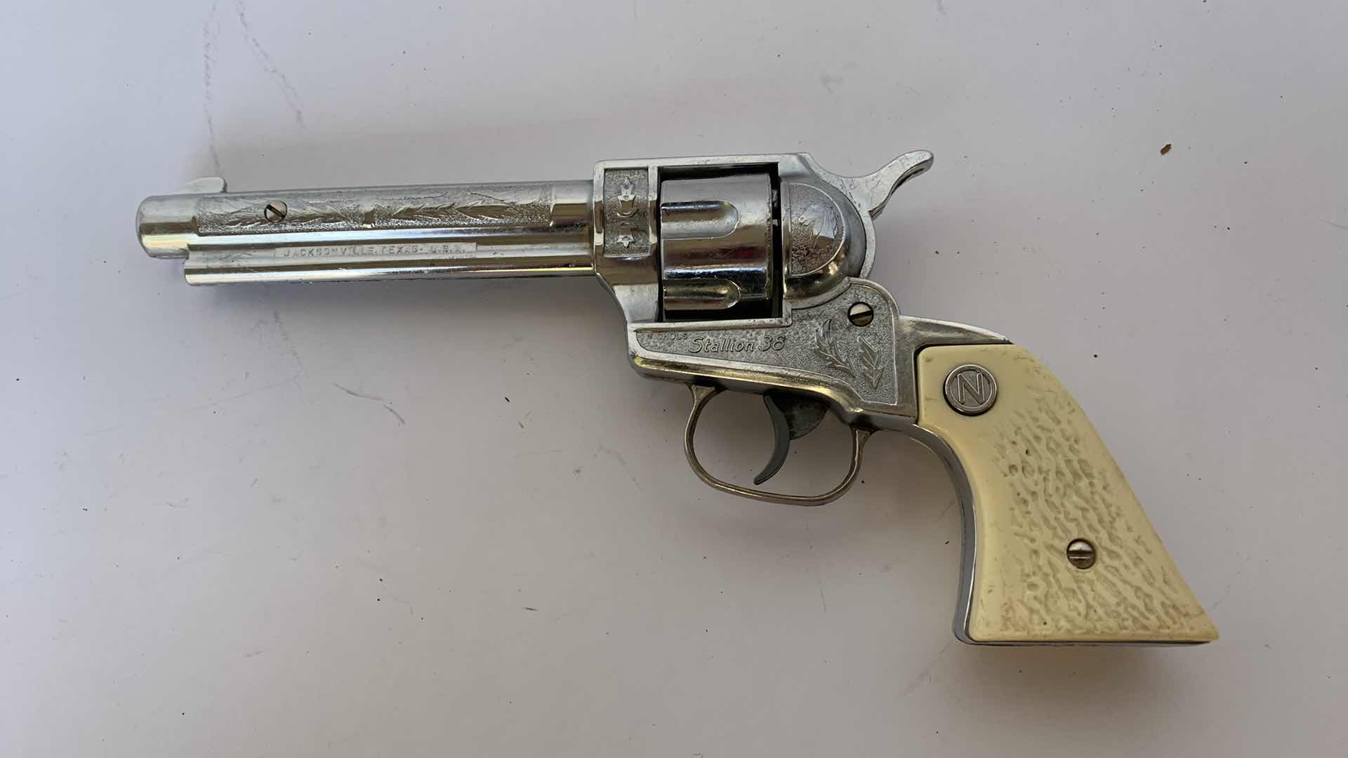 Photo 2 of VINTAGE NICHOLS STALLION 38 CAP PISTOL