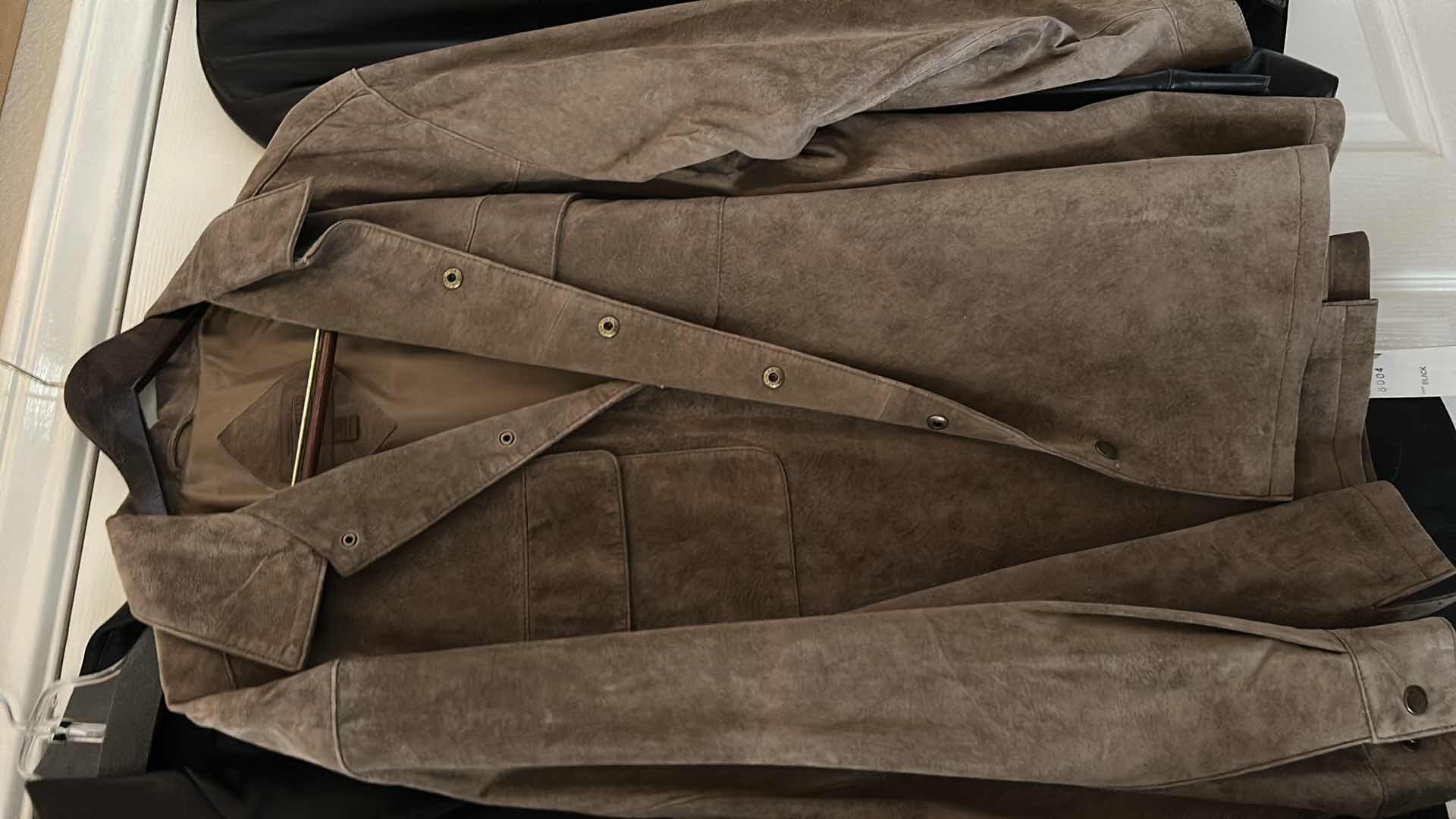 Photo 1 of 4 MENS LEATHER JACKETS SIZE L - XL