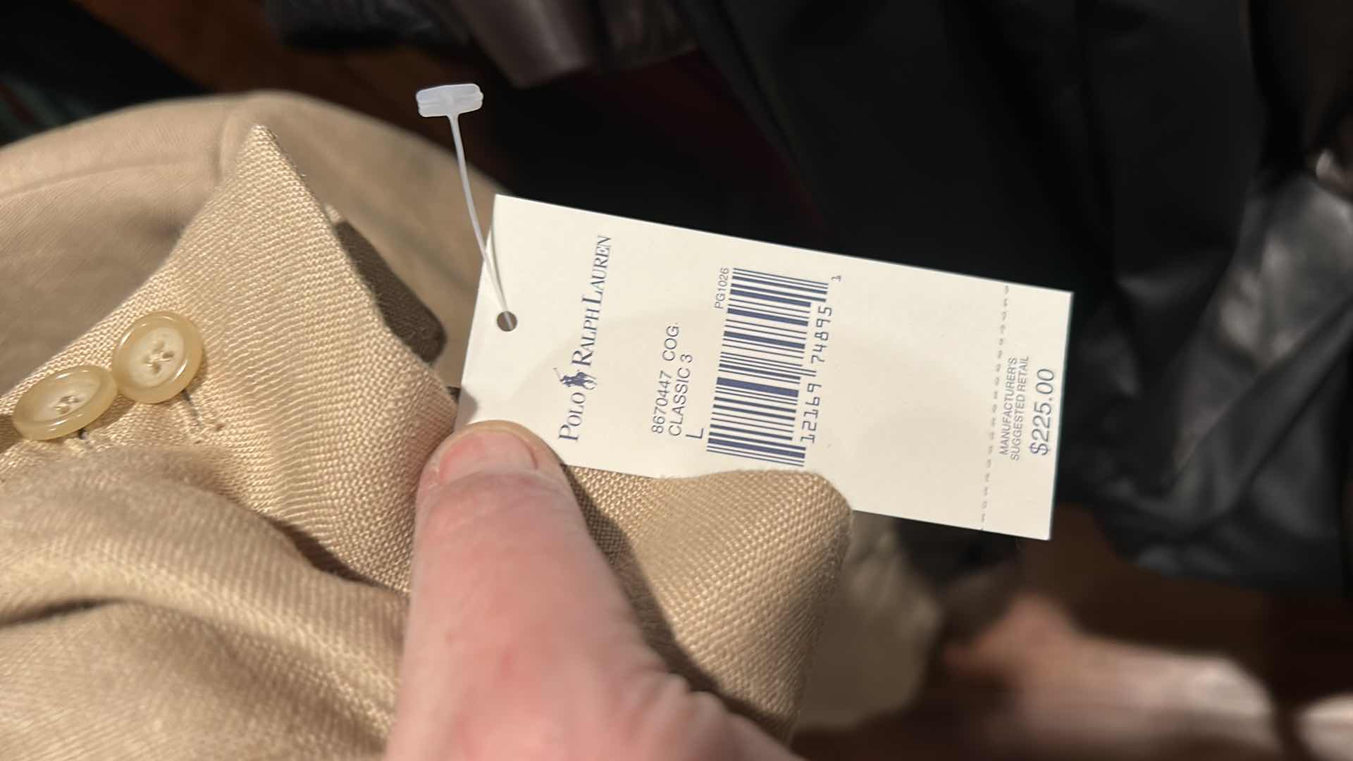 Photo 1 of MENS DESIGNER CLOTHING SIZE L XL