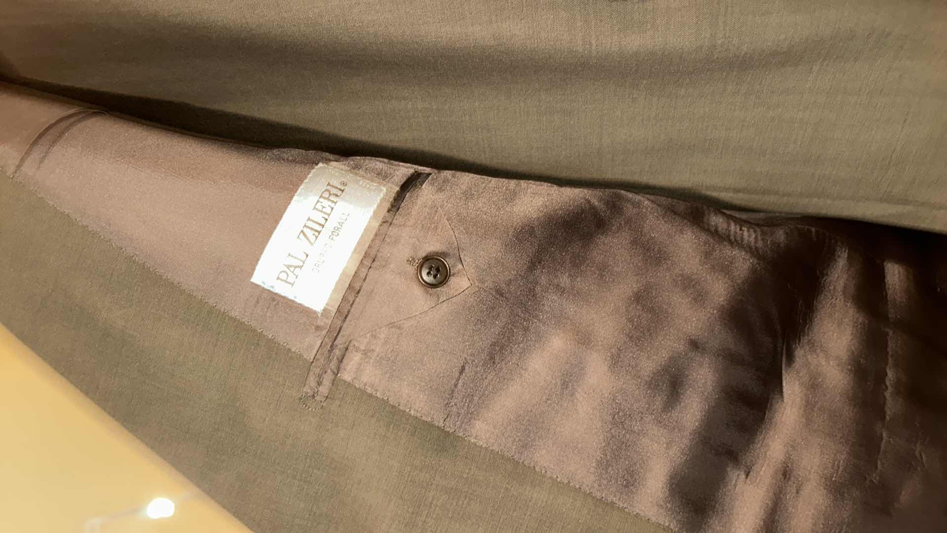 Photo 1 of 4 MENS SUITS AND SPORTS COSTS SIZE L XL