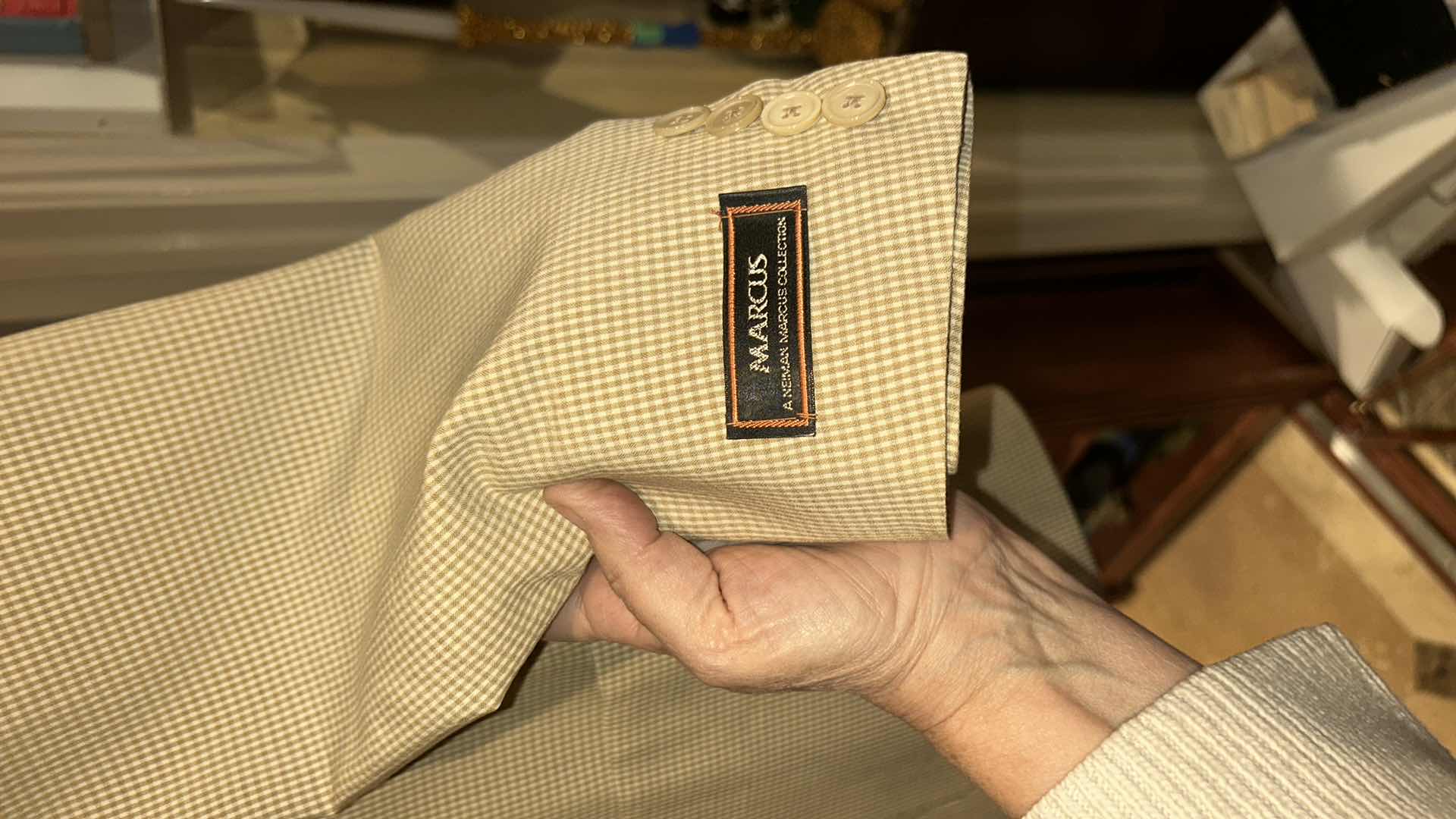 Photo 1 of 4 MENS SUITS AND SPORTS COSTS SIZE L XL