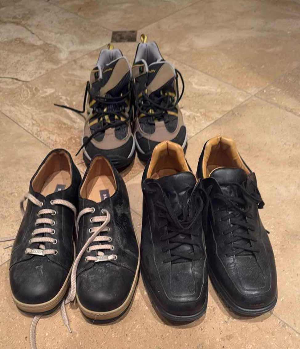 Photo 1 of 3-PAIRS MEN’S SHOES (SIZE 9.5-10)
