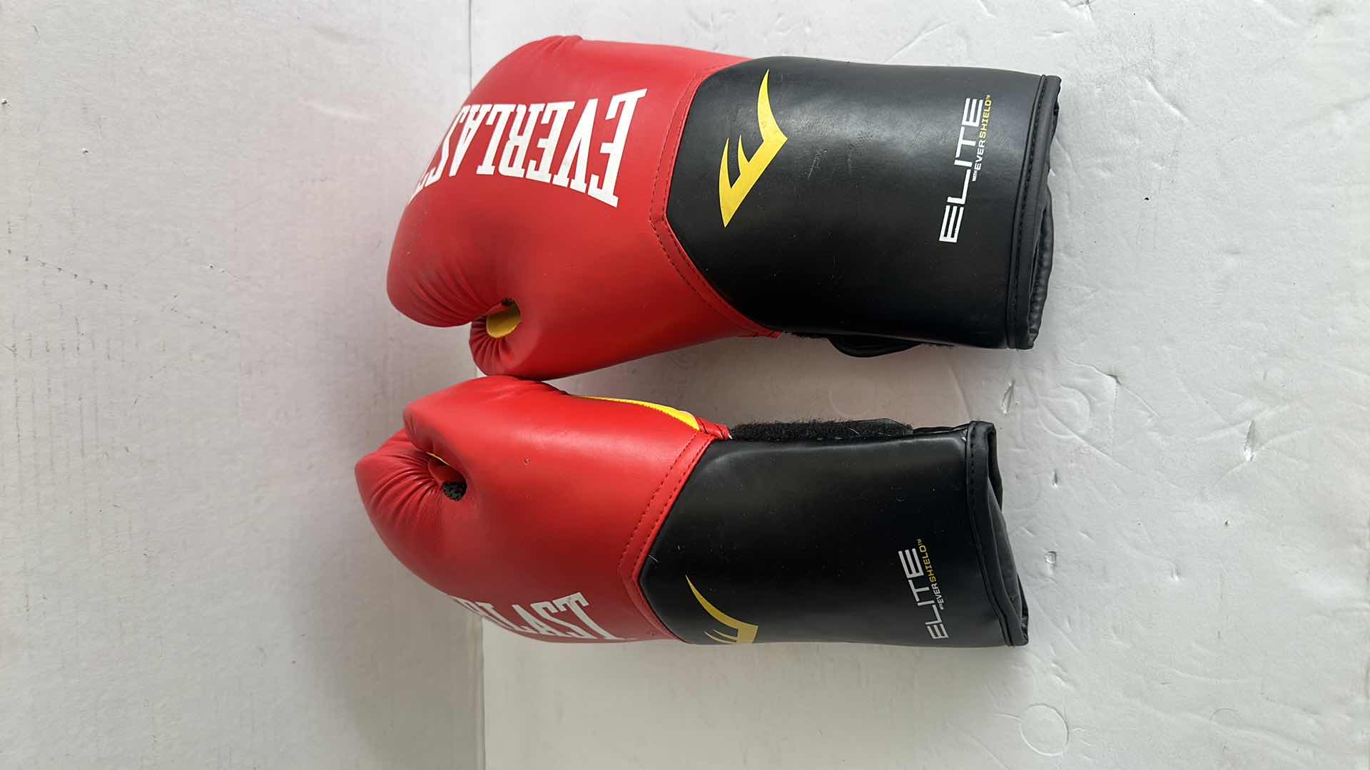 Photo 1 of RED EVERLASTING BOXING TRAINING GLOVES 16 OZ- SIZE XL
