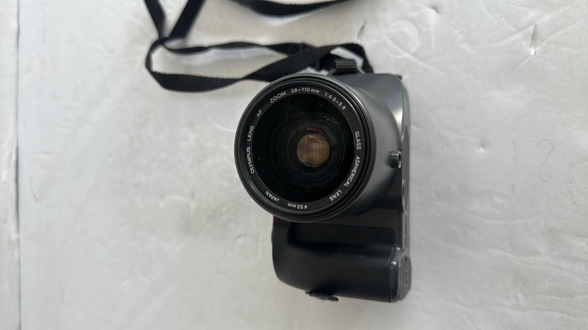 Photo 1 of OLYMPUS 28-110mm INTELLIGENT FLASH  CAMERA W STORAGE CASE