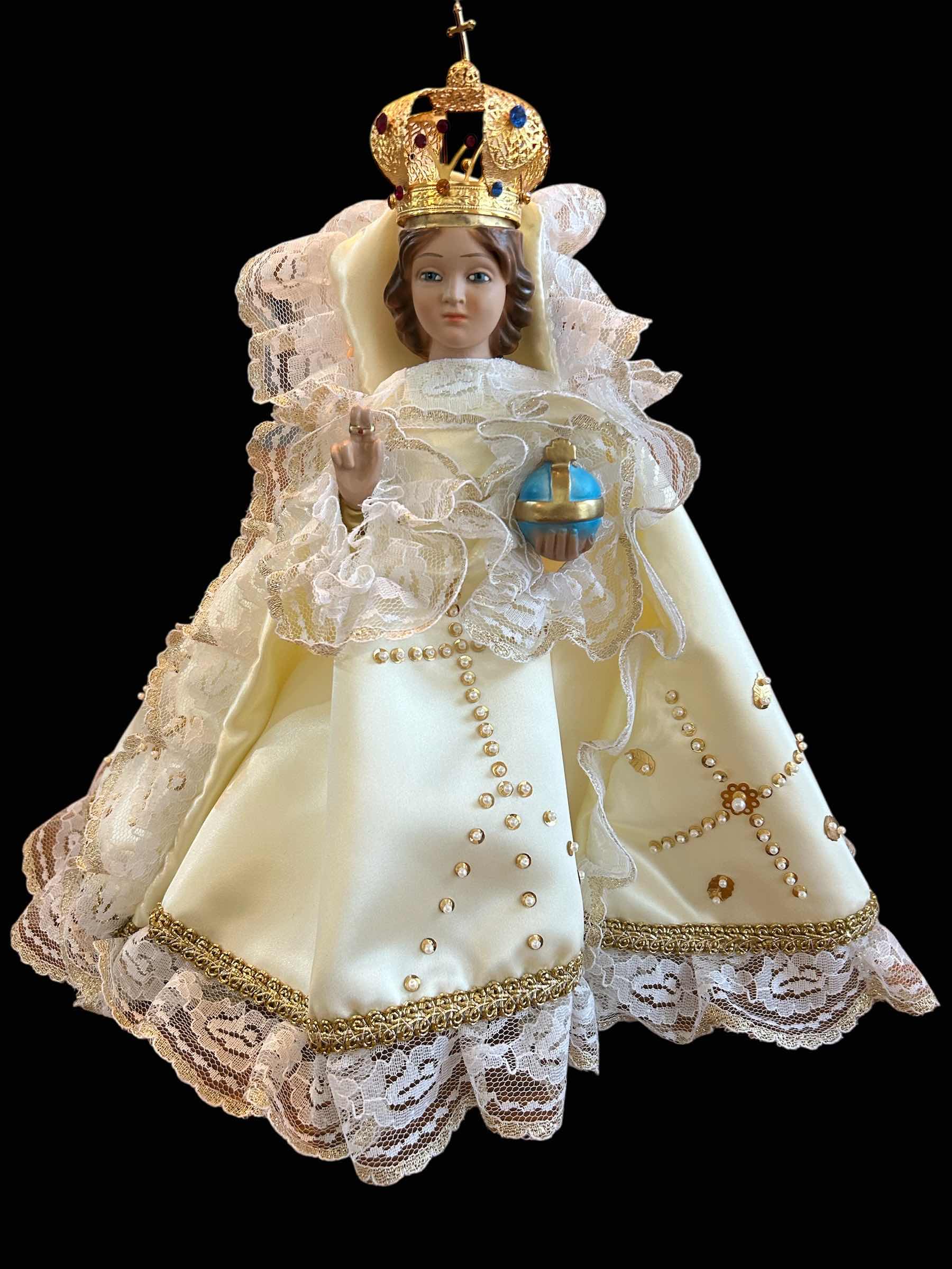 Photo 1 of INFANT JESUS OF PRAGUE STATUE W VESTMENTS H15”