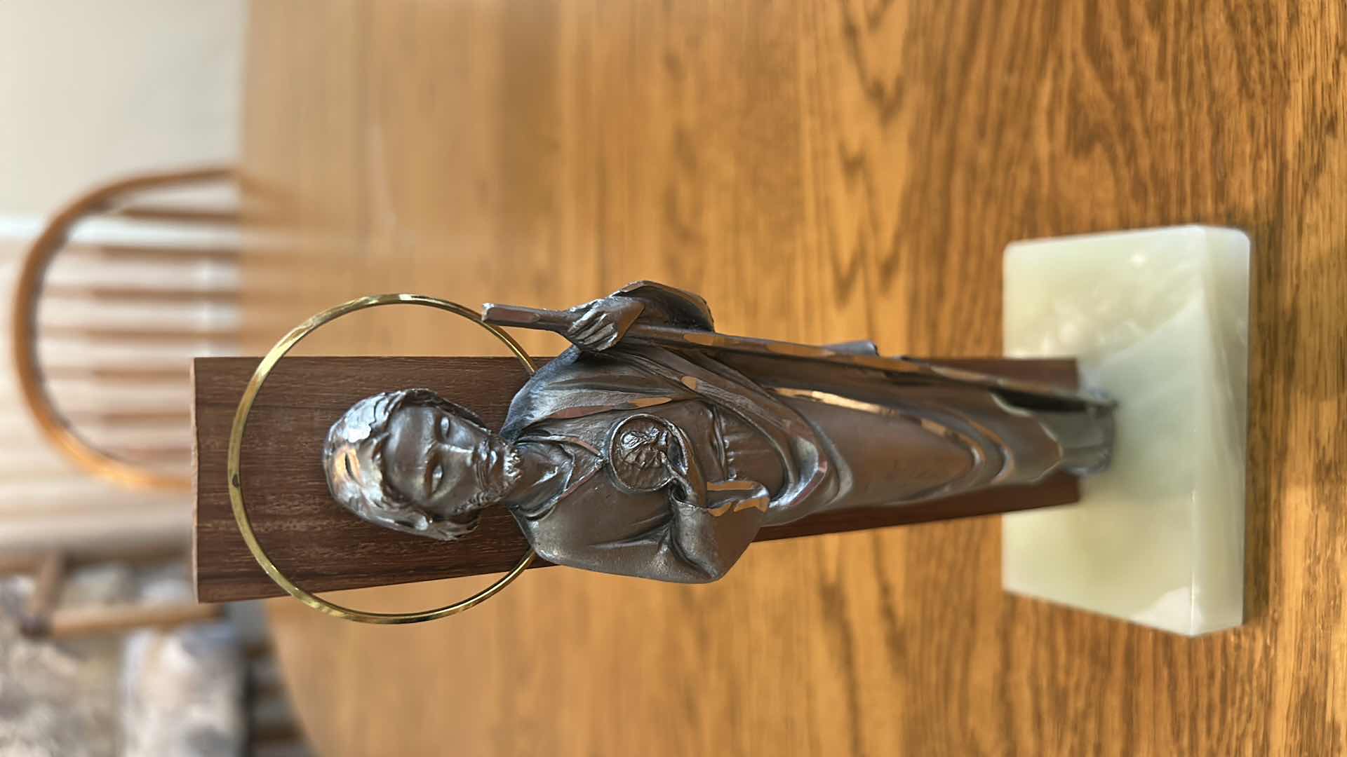 Photo 1 of 2 - RELIGIOUS STATUES GOLD CRUCIFIX