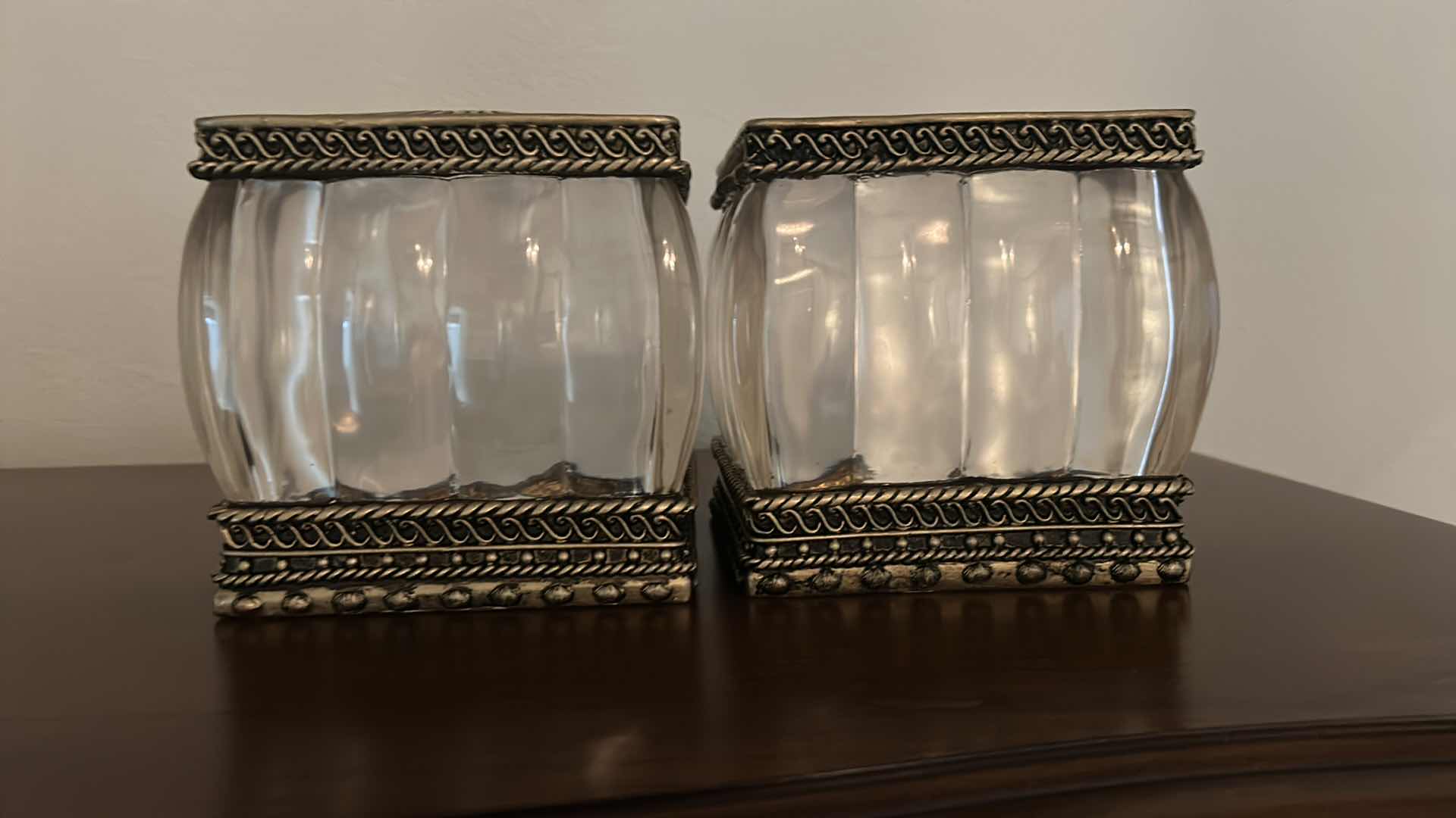 Photo 1 of 2 GLASS AND GOLD TISSUE HOLDERS