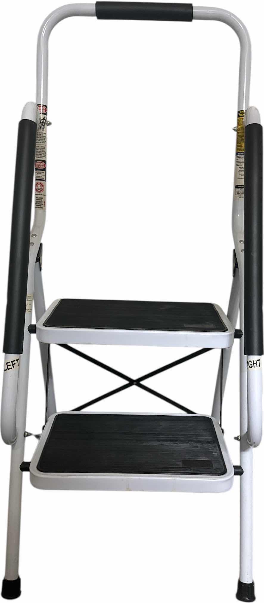 Photo 1 of 2 STEP LADDER WHITE/BLACK HOLDS UP TO 225LBS

H43”