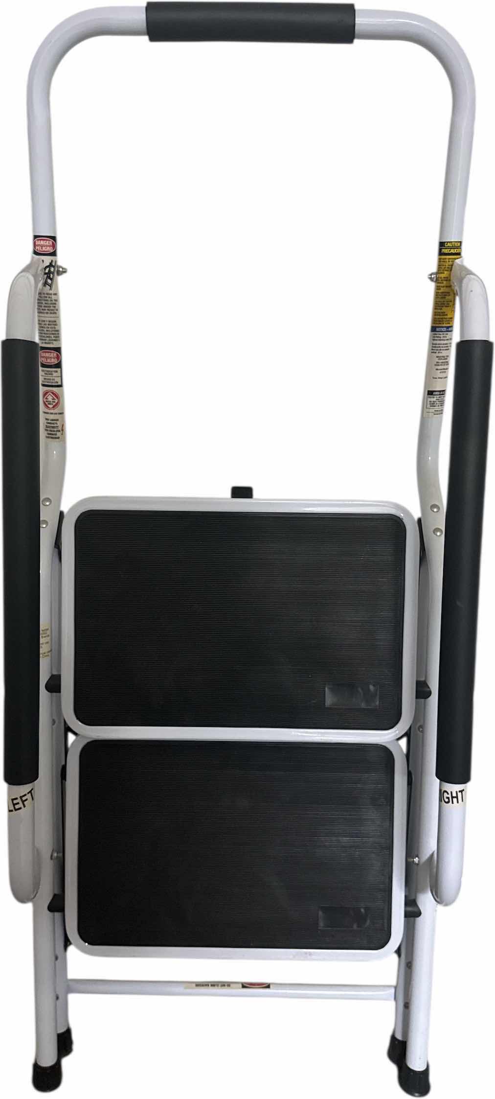 Photo 1 of 2 STEP LADDER WHITE/BLACK HOLDS UP TO 225LBS

H43”