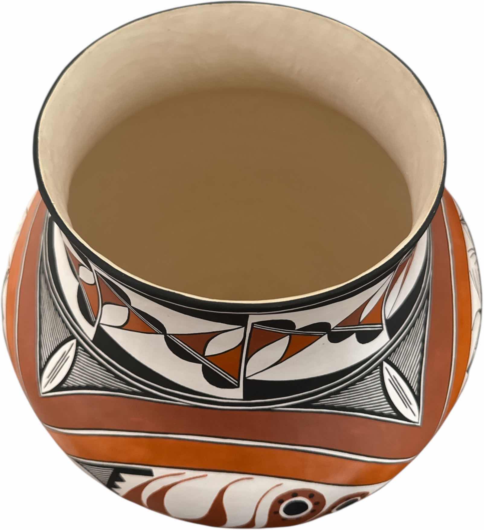 Photo 1 of ADRIAN TRUJILLO NATIVE AMERICAN PICTORIAL POTTERY POLYCHROME JAR SOUTHWESTERN PUEBLO ACOMA NEW MEXICO

D14” X H14.75”