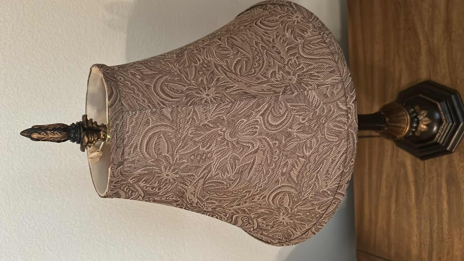 Photo 1 of SIGNATURE DESIGN BY ASHLEY MARIANA TABLE LAMP H 31”