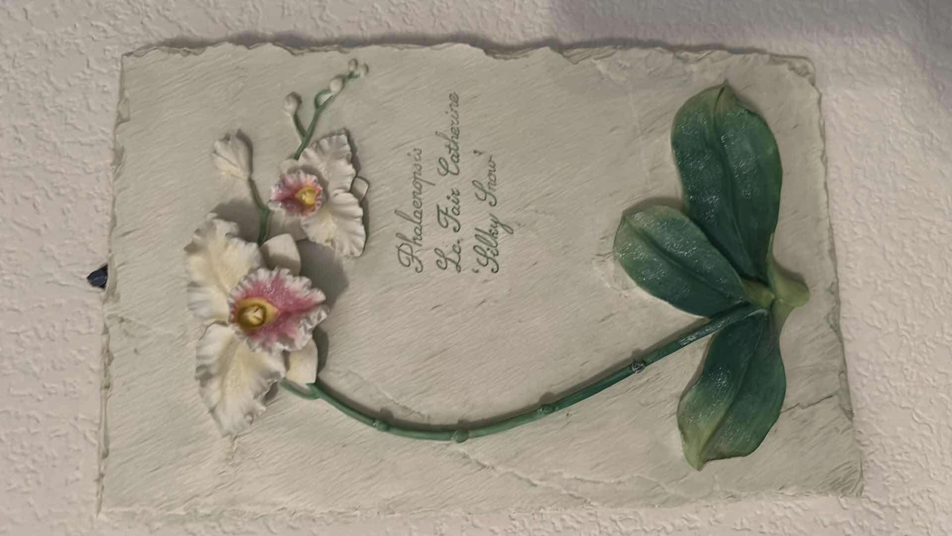 Photo 1 of 2 FLORAL PLASTER WALL PLAQUES 7” X 11”